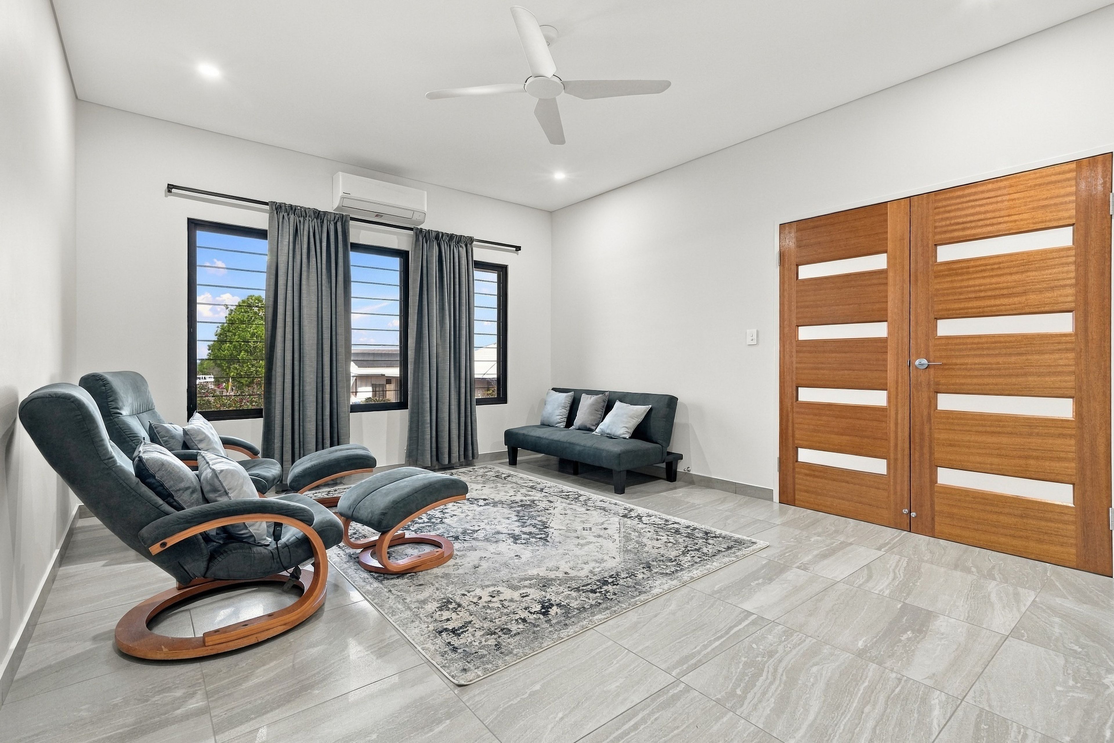 8 Bullita Street — photo 3 of 30