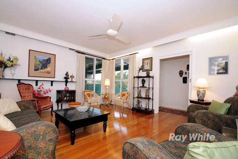 60 Fonteyn Drive — photo 3 of 7
