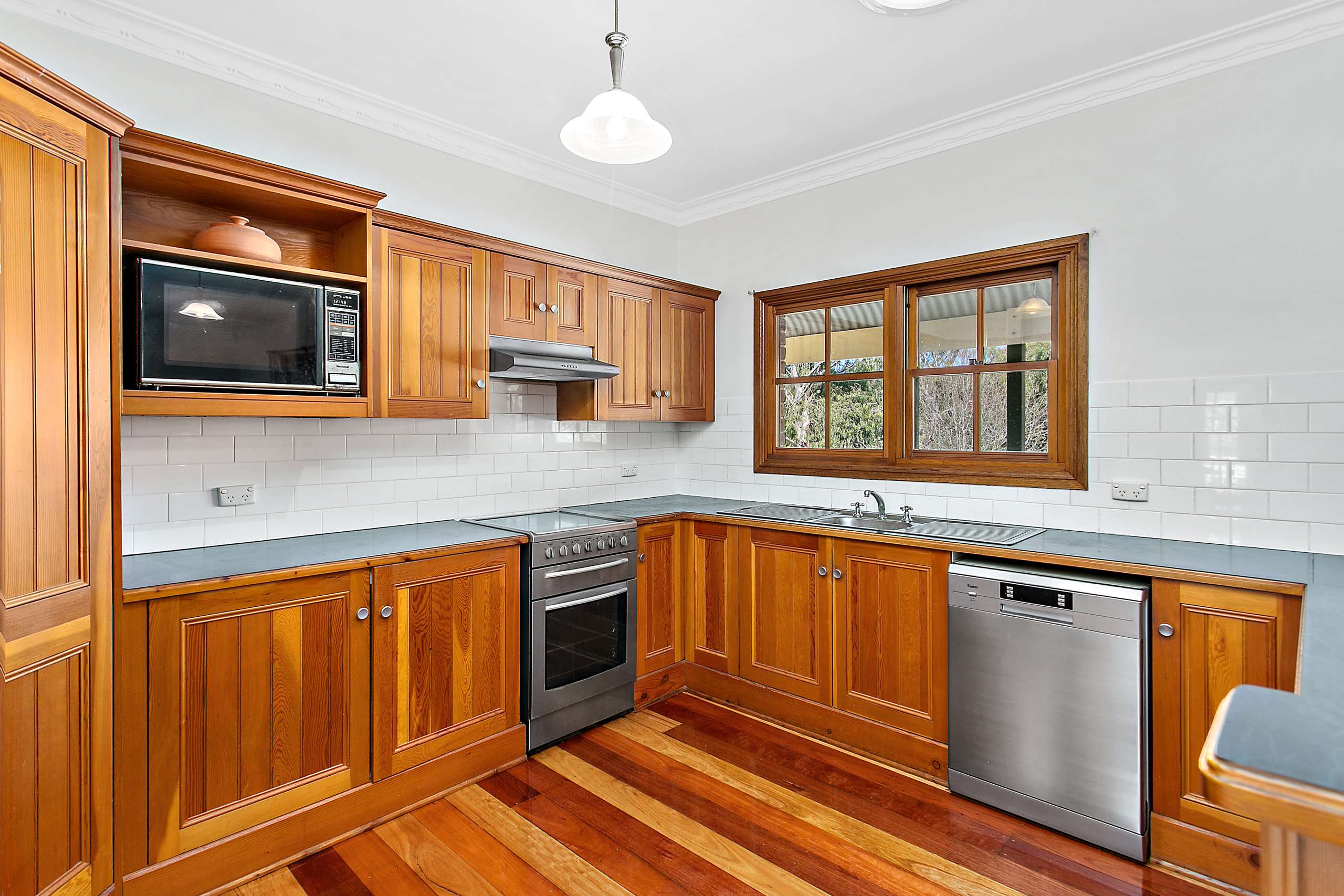 10 Keppel Street Kiama NSW 2533 Sold House Ray White 10 Keppel Street Kiama NSW 2533 Sold House Ray White