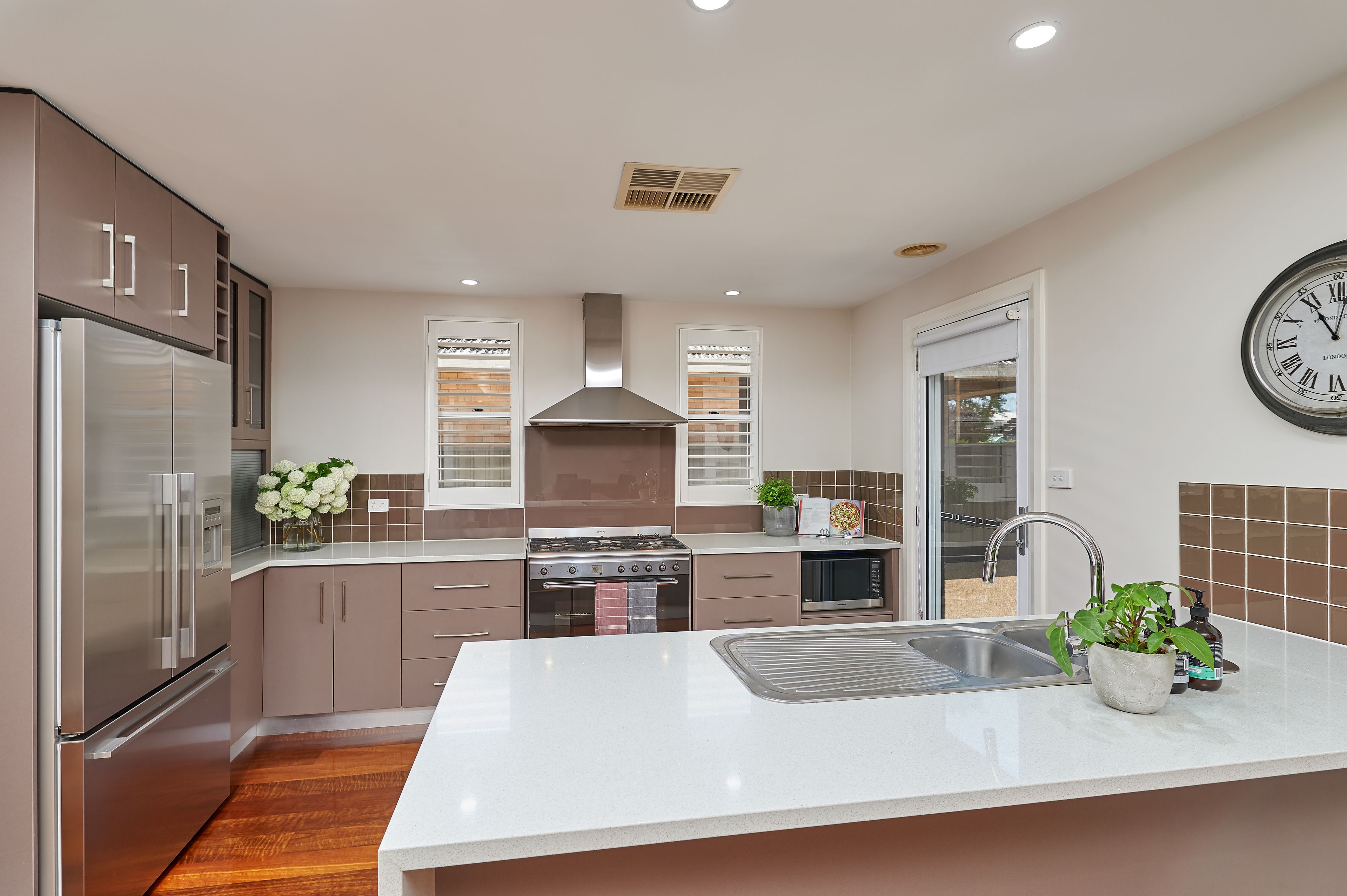 4 Lusher Avenue, Turvey Park, NSW 2650