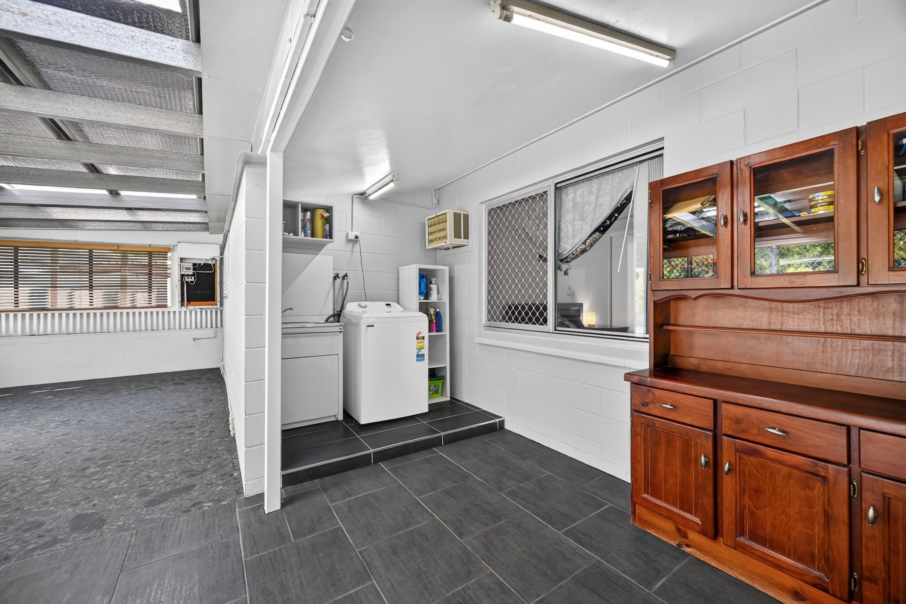 14 Laura Court — photo 19 of 28
