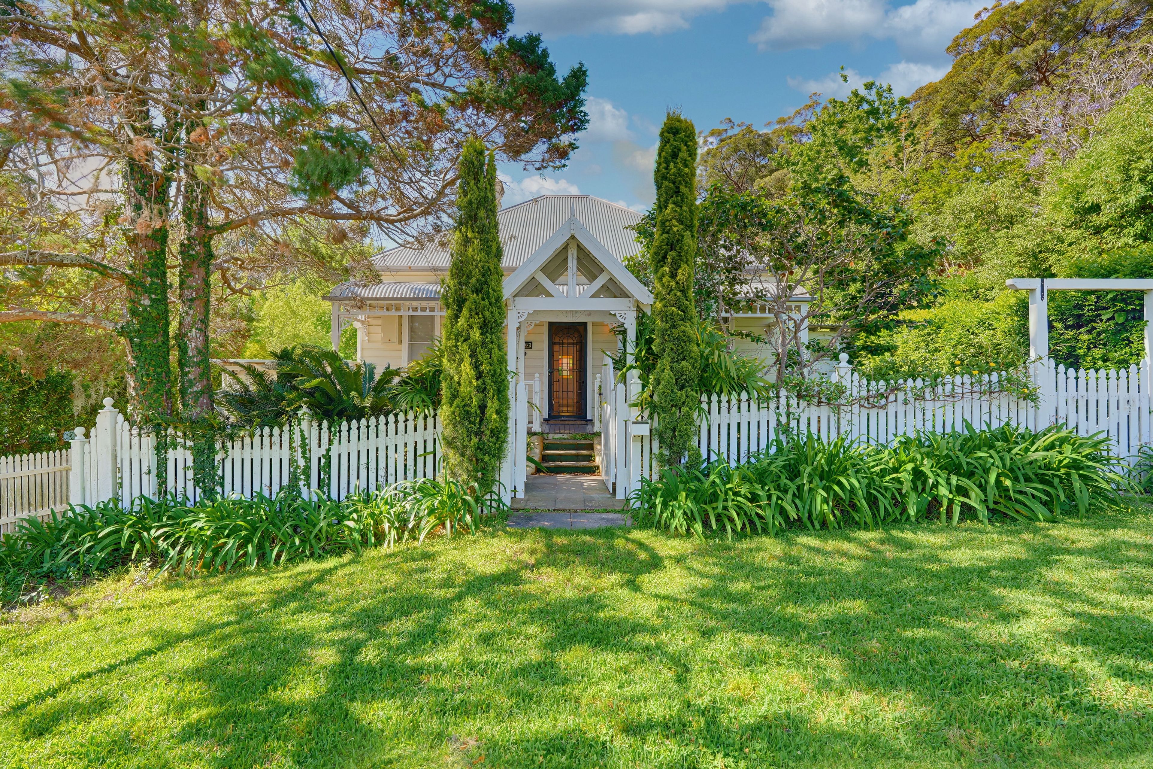 47 Burdett Street — photo 13 of 14