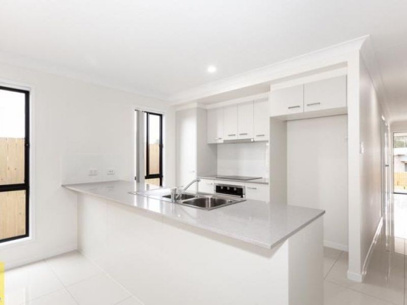 1/5 Ward Street, Flinders View, QLD 4305