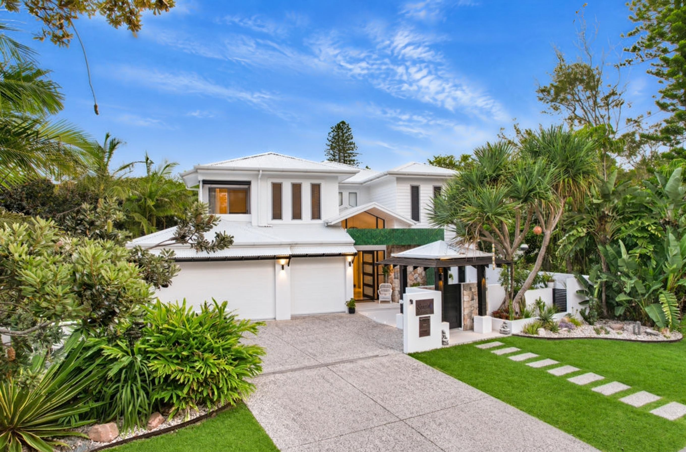 1 Ngungun Street, Dicky Beach, QLD 4551