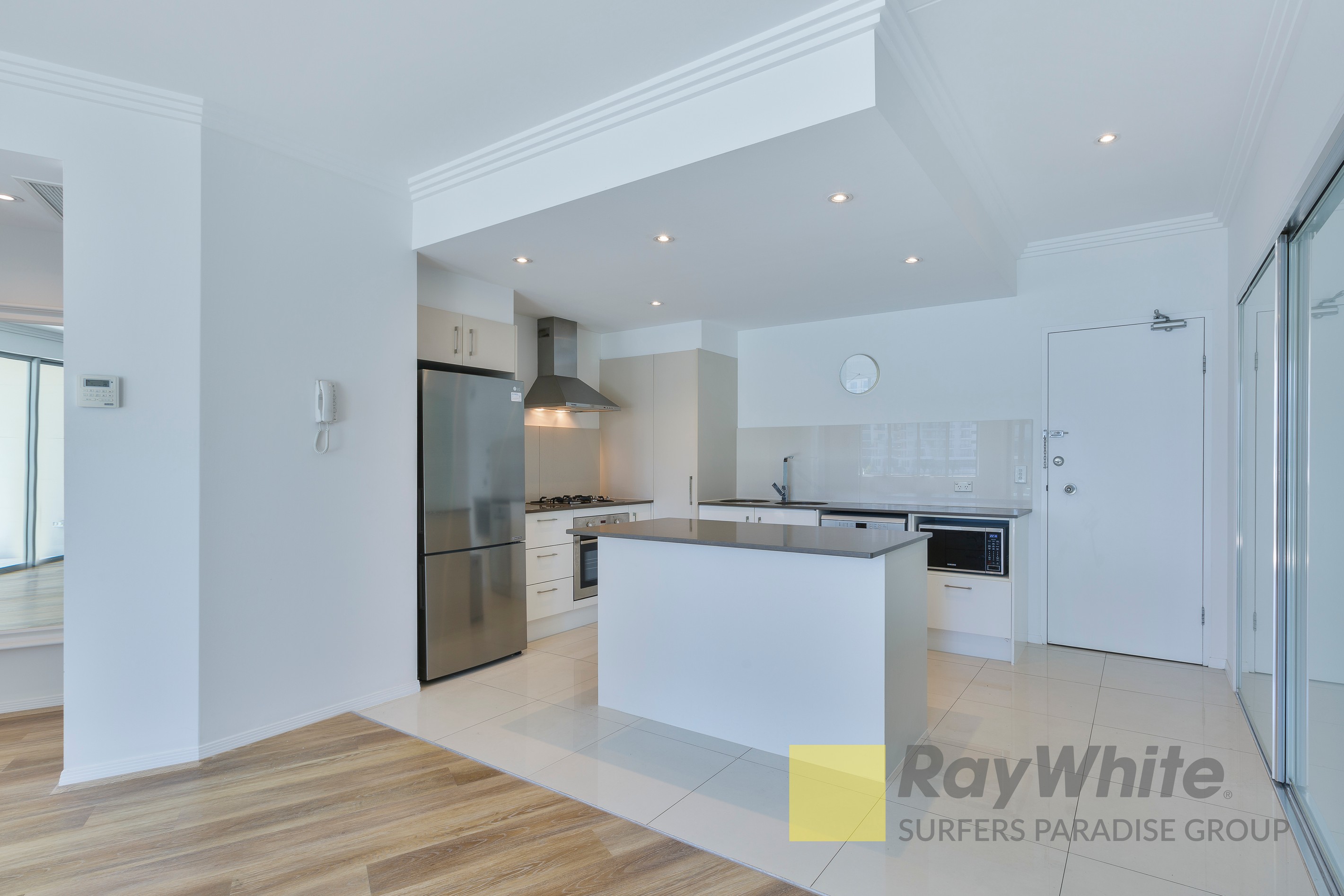 10/24 Tarcoola Crescent, Chevron Island, QLD 4217