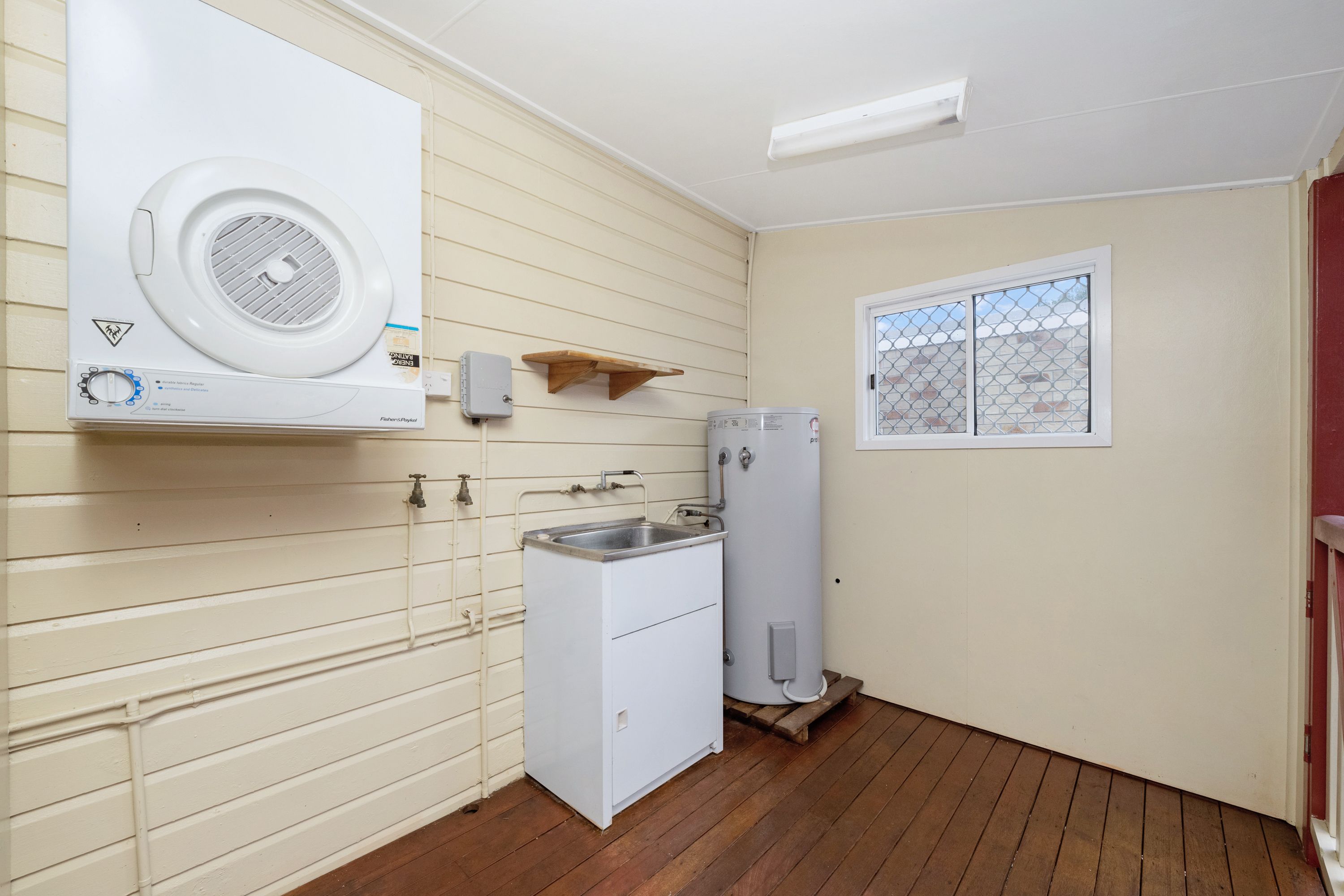 30 McHardie Street — photo 10 of 12
