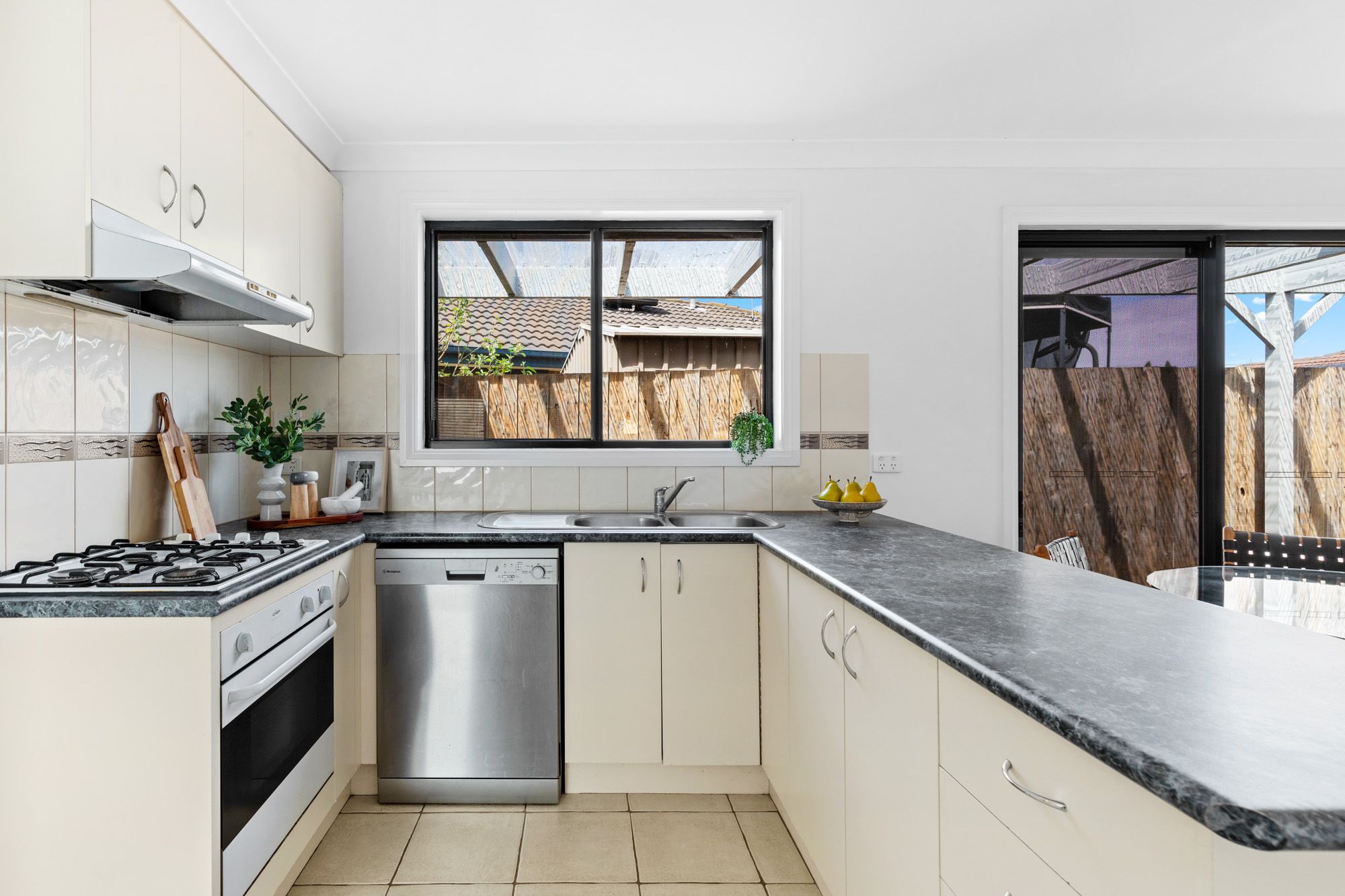 6 Lucy Close, Tarneit, VIC 3029