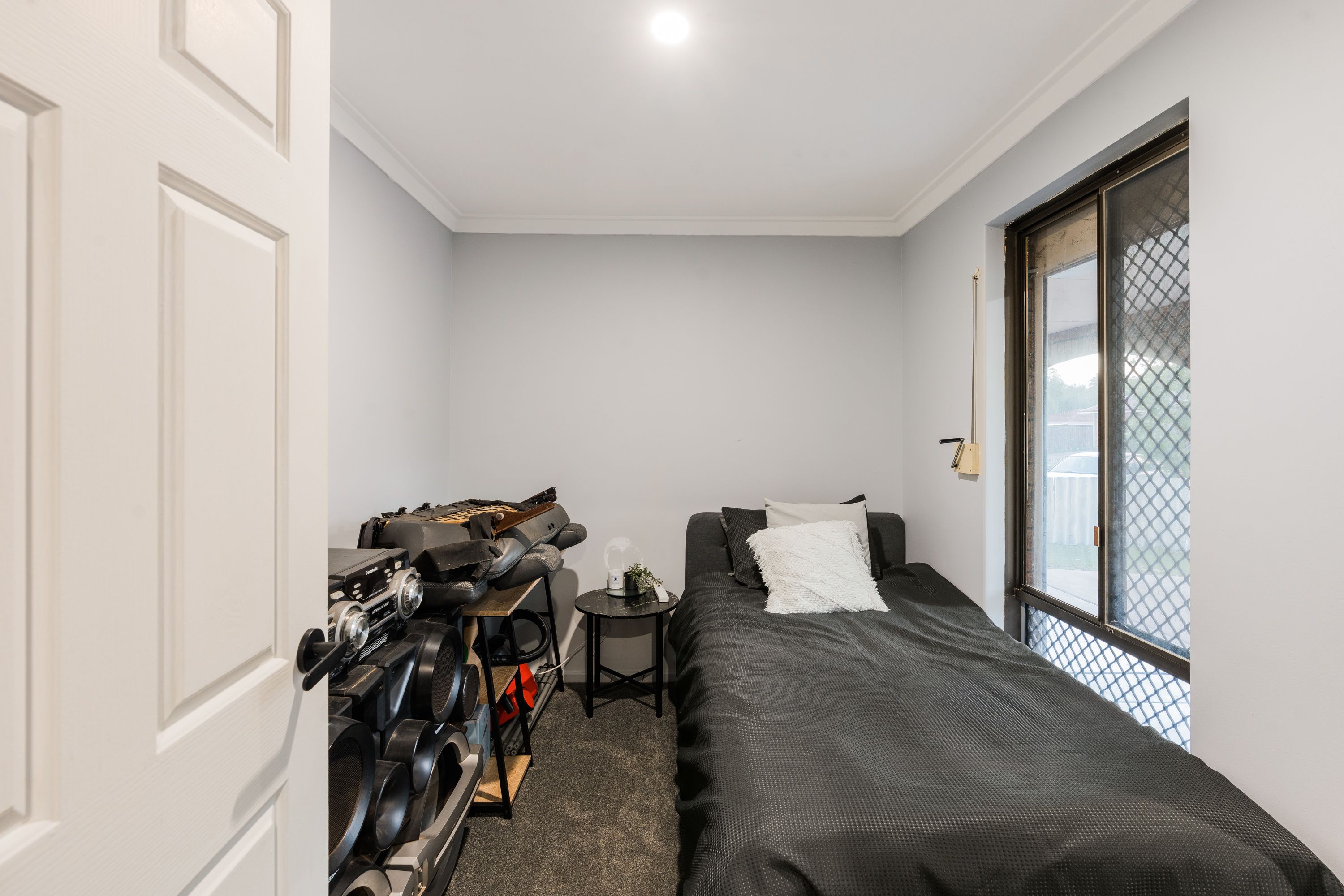 67 Tollington Park Road, Kelmscott, WA 6111