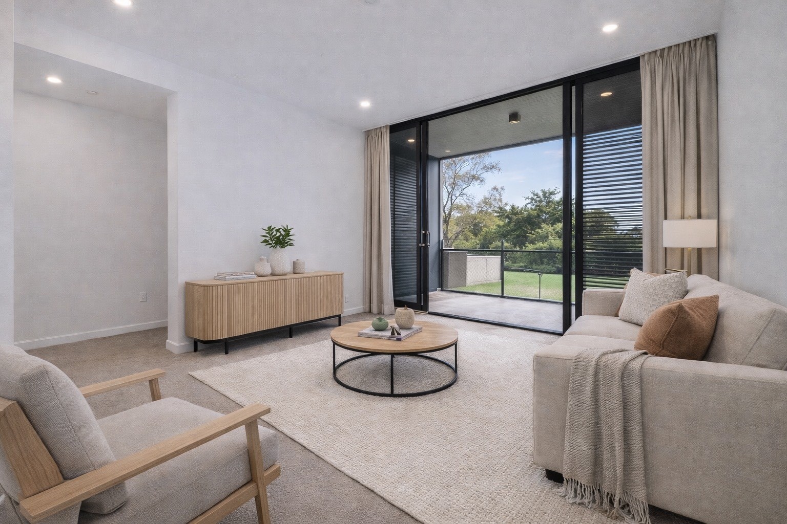 210/19 Deshon Street, Woolloongabba, QLD 4102