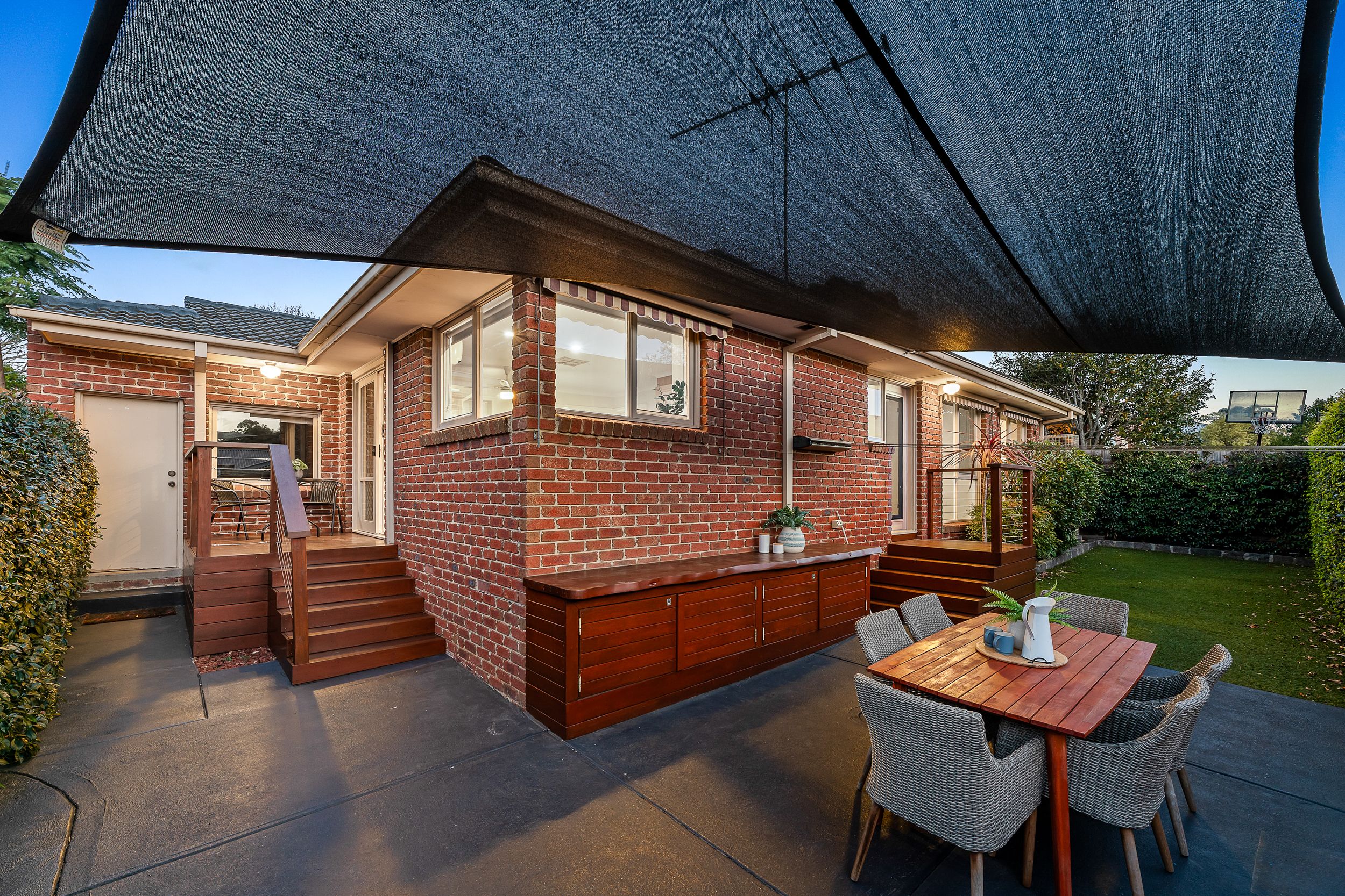 38 Branksome Grove — photo 12 of 21