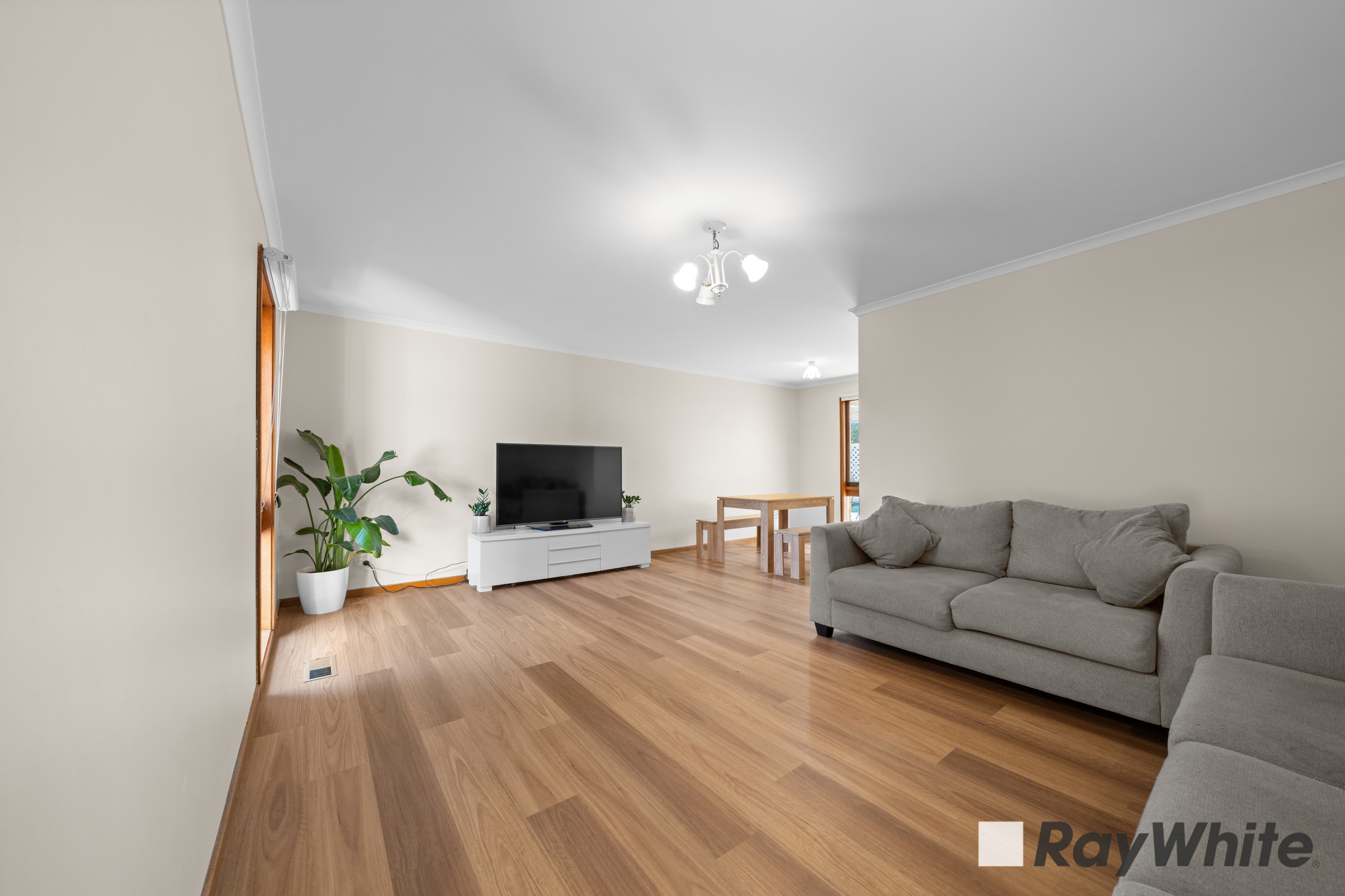 8 Rosemont Drive, Narre Warren, VIC 3805