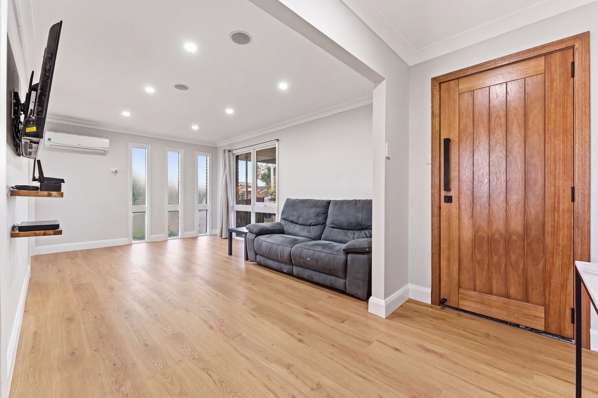 209 & 209A Shepherd Street — photo 6 of 25