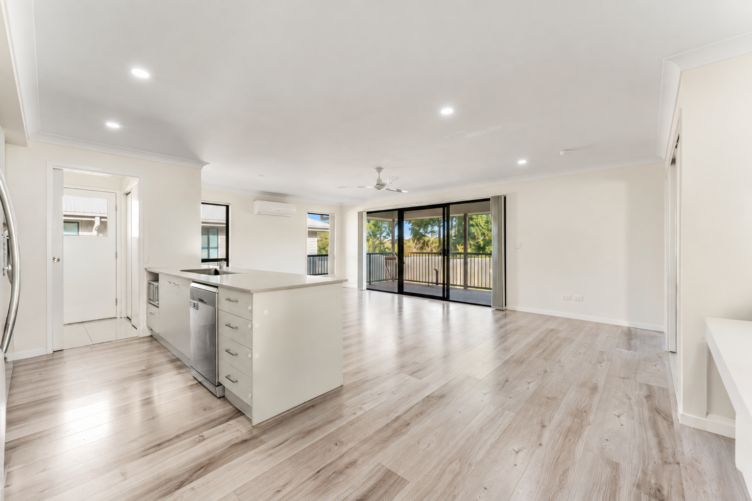 37 Wood Drive, Redbank Plains, QLD 4301