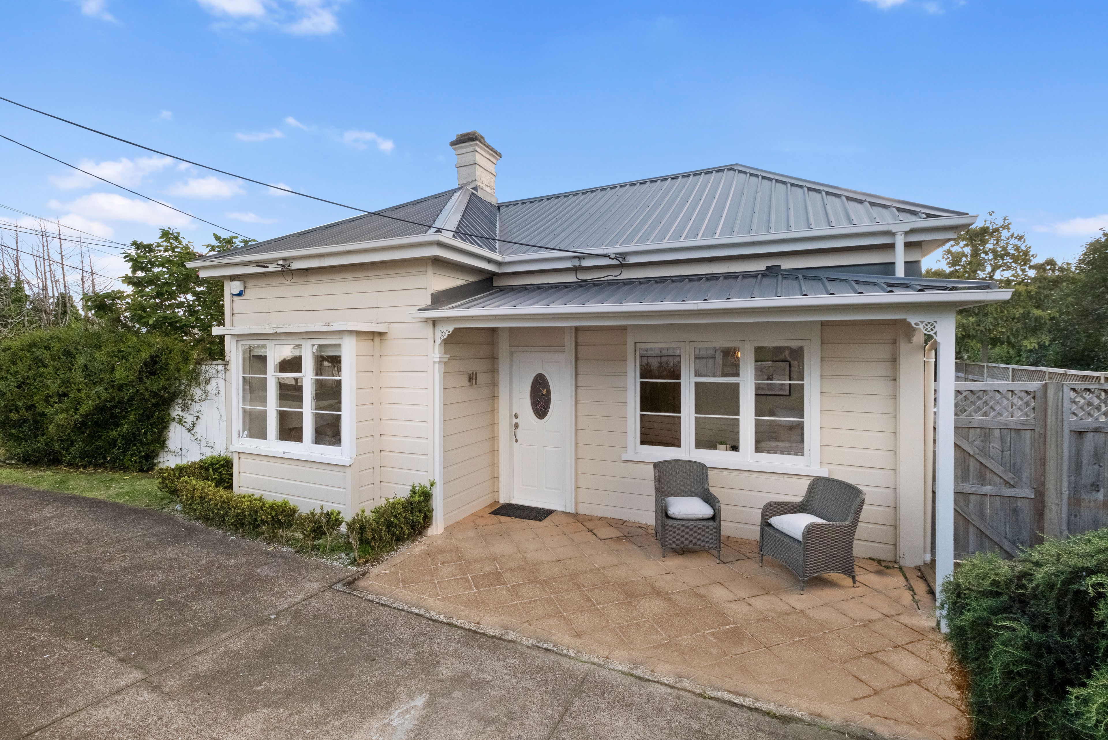 1/192 Queen Street, Northcote Point, North Shore City 0627 Sold House