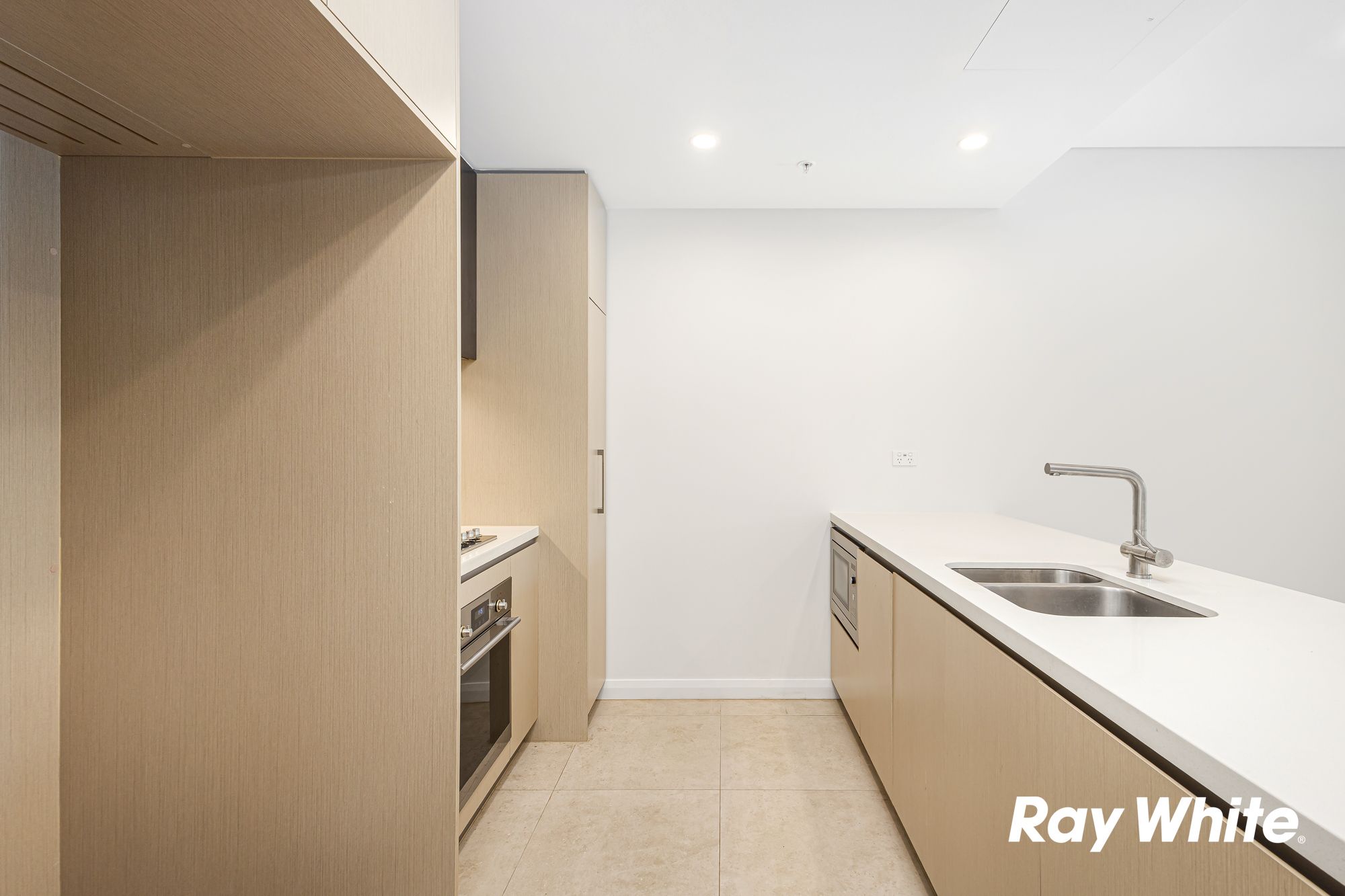 107/32 Civic Way — photo 4 of 9