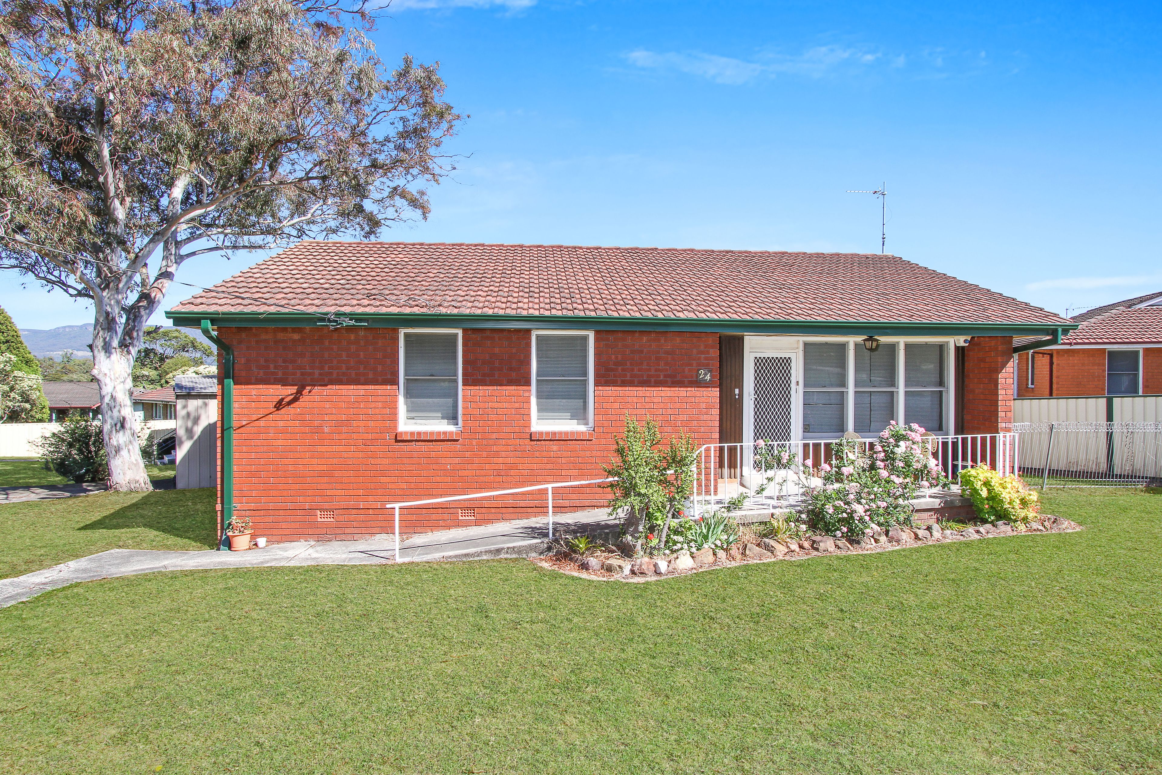 24 Galong Crescent