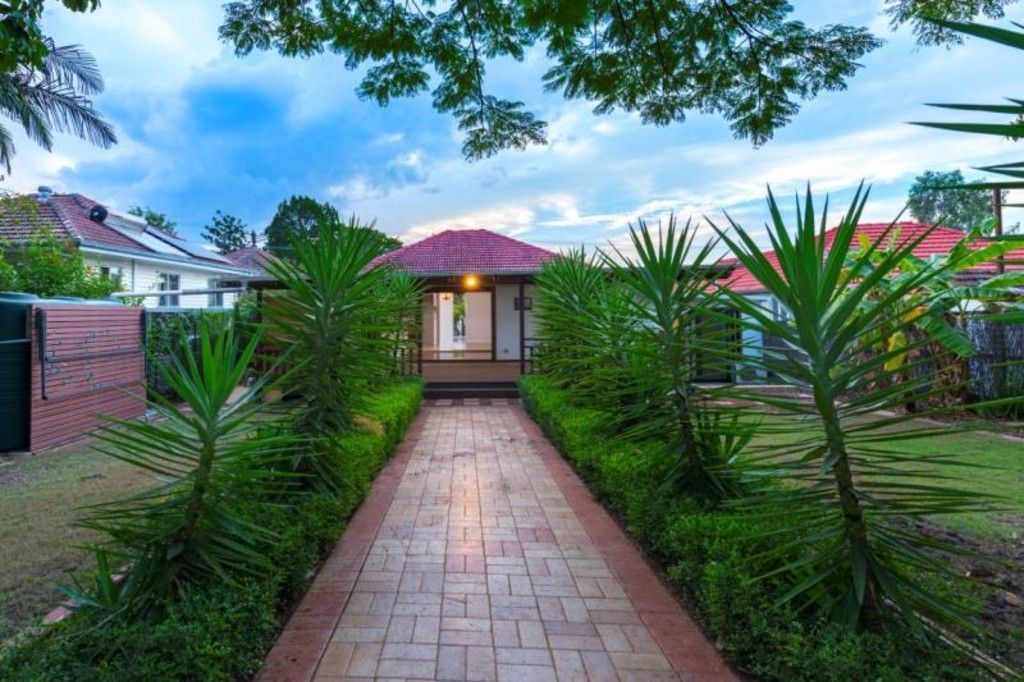66 Galsworthy Street, Holland Park West, QLD 4121