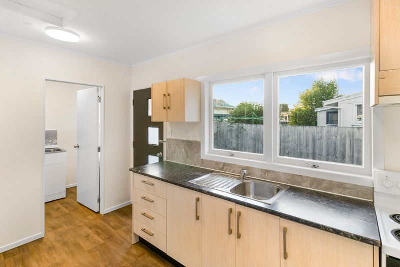 2/12A Middlemore Road, Otahuhu, Auckland City
