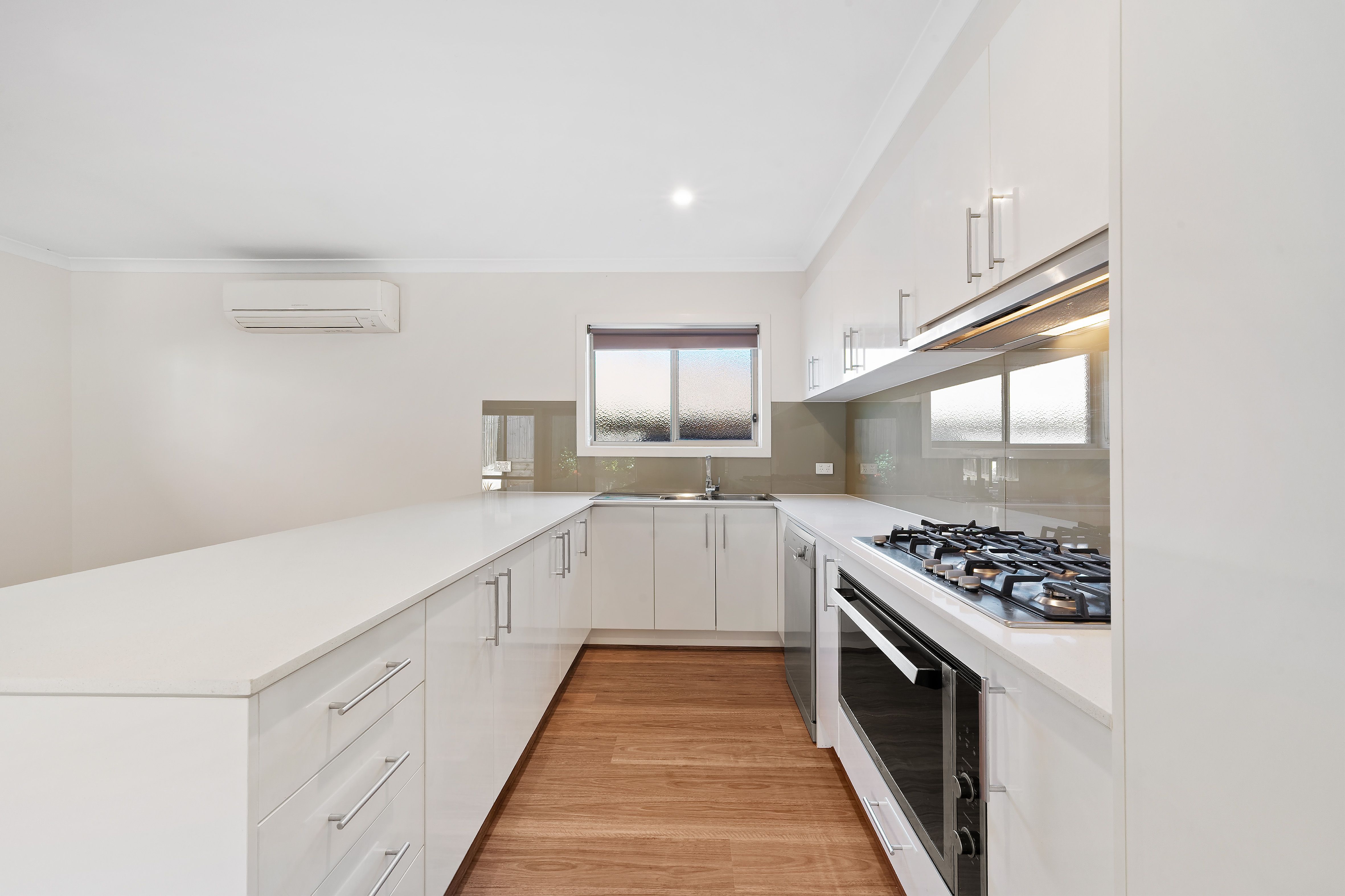70 Hinkler Drive — photo 4 of 16
