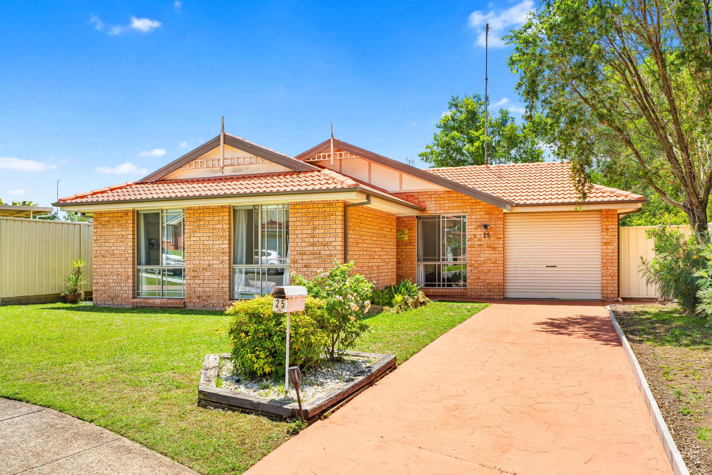 25 Floribunda Avenue , Glenmore Park NSW 2745