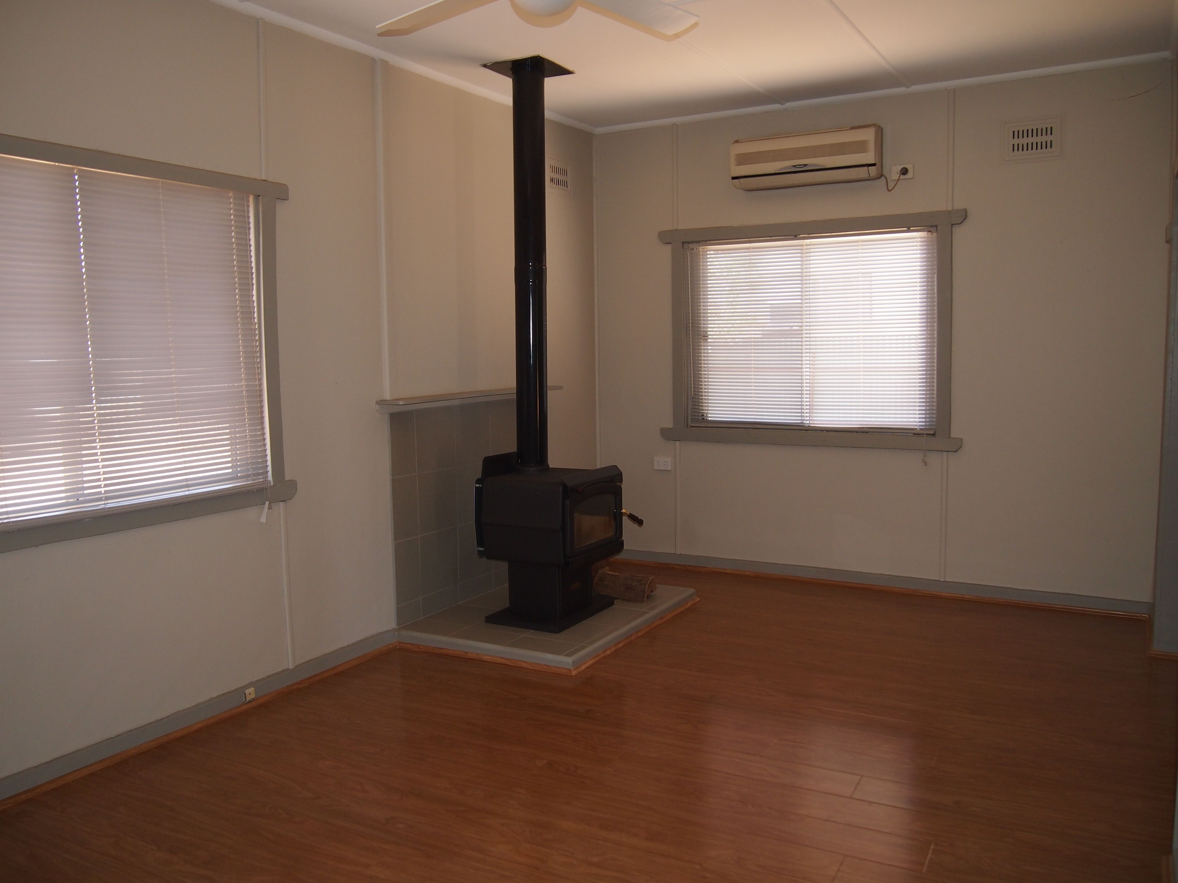 8 Hughes Street, Condobolin, NSW 2877