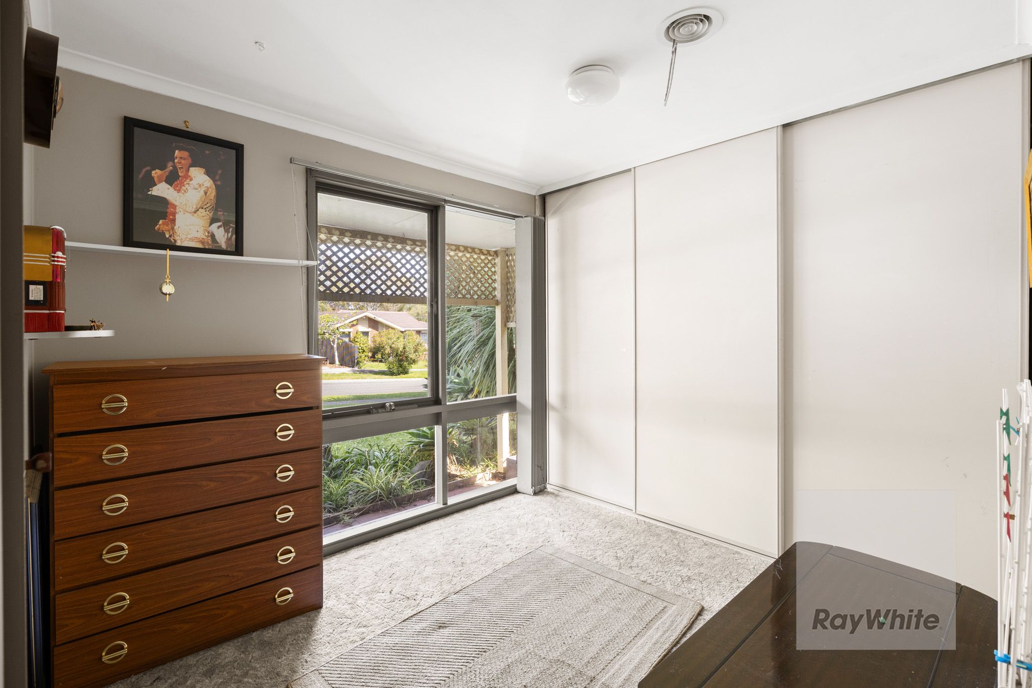 40 Japonica Street — photo 7 of 10