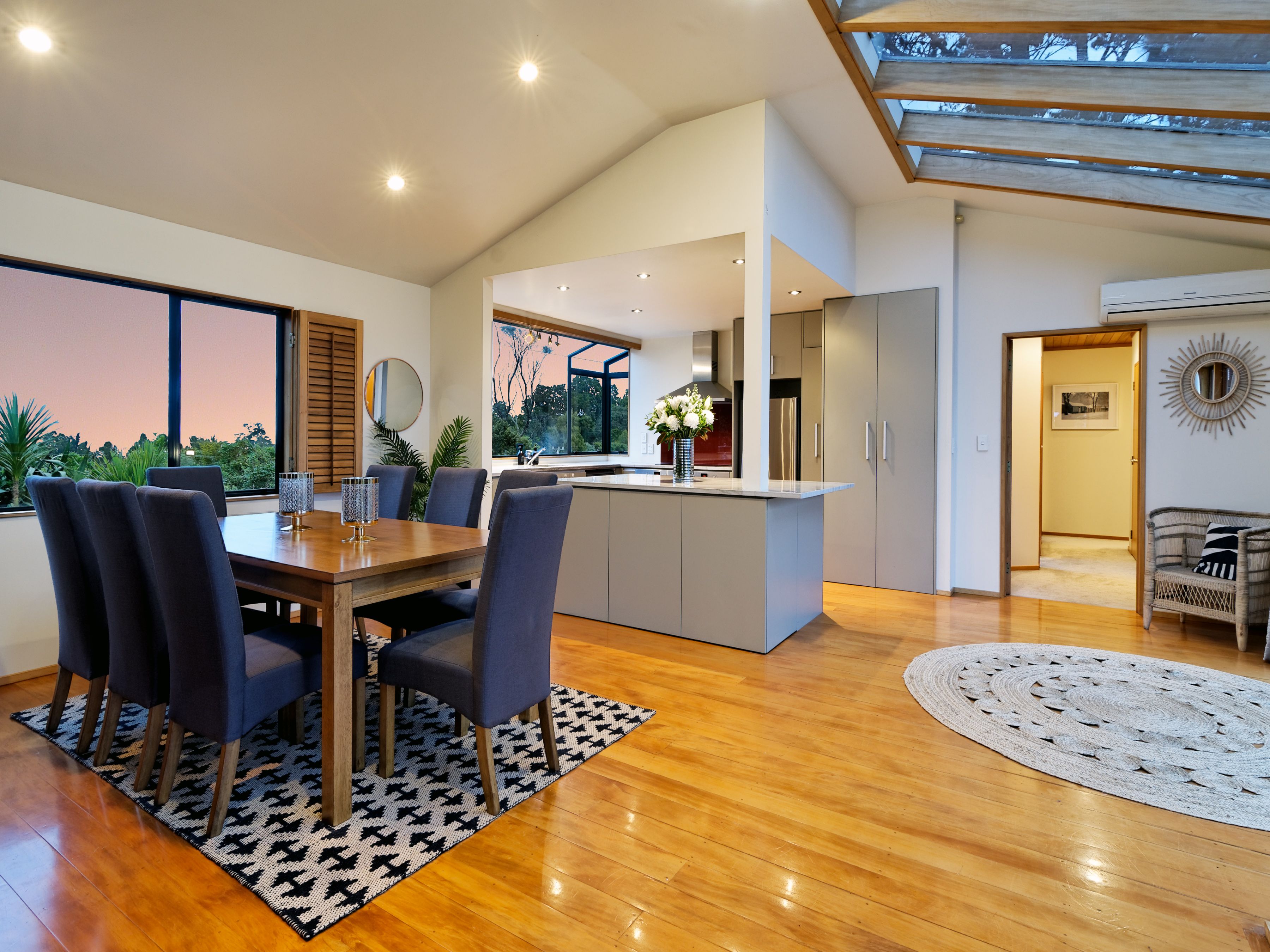 217 Scenic Drive, Titirangi, Waitakere City