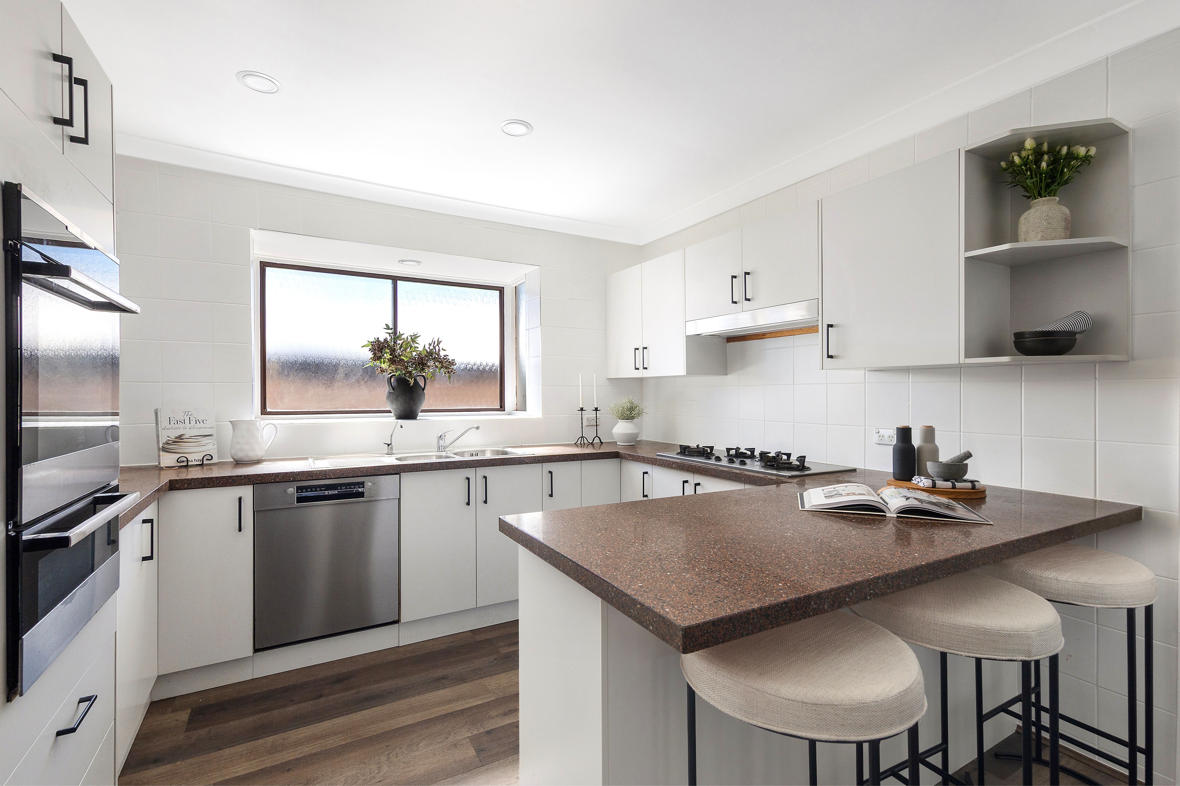 40 Yarralumla Avenue — photo 4 of 9
