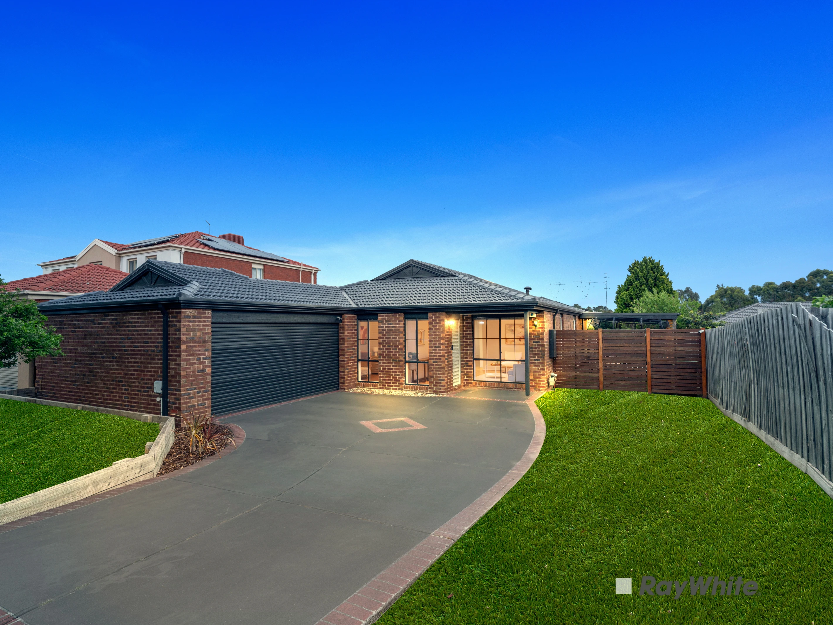 29 Lake View Drive, Narre Warren South, VIC 3805