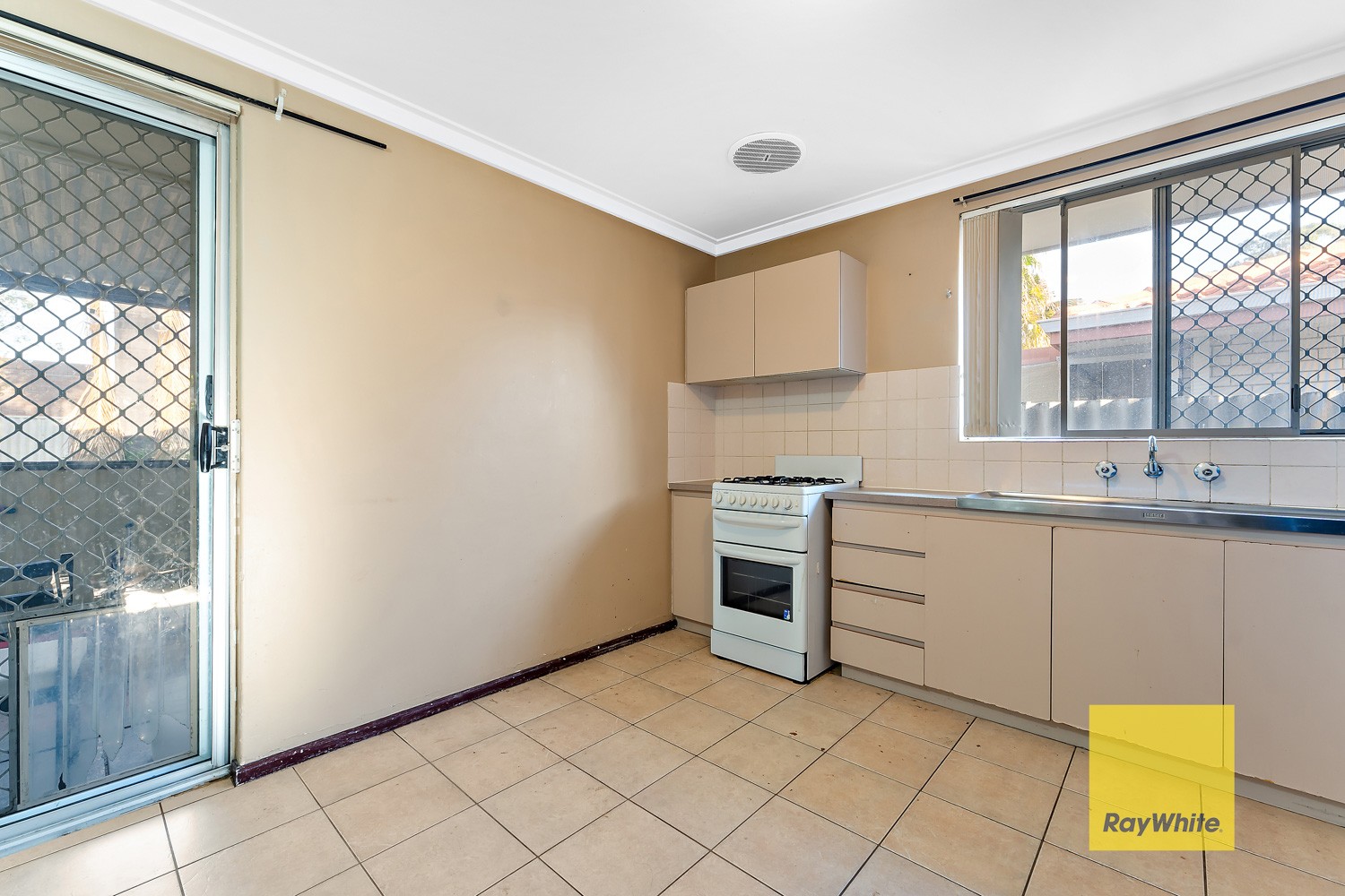 14A Mildenhall Street, Huntingdale, WA 6110