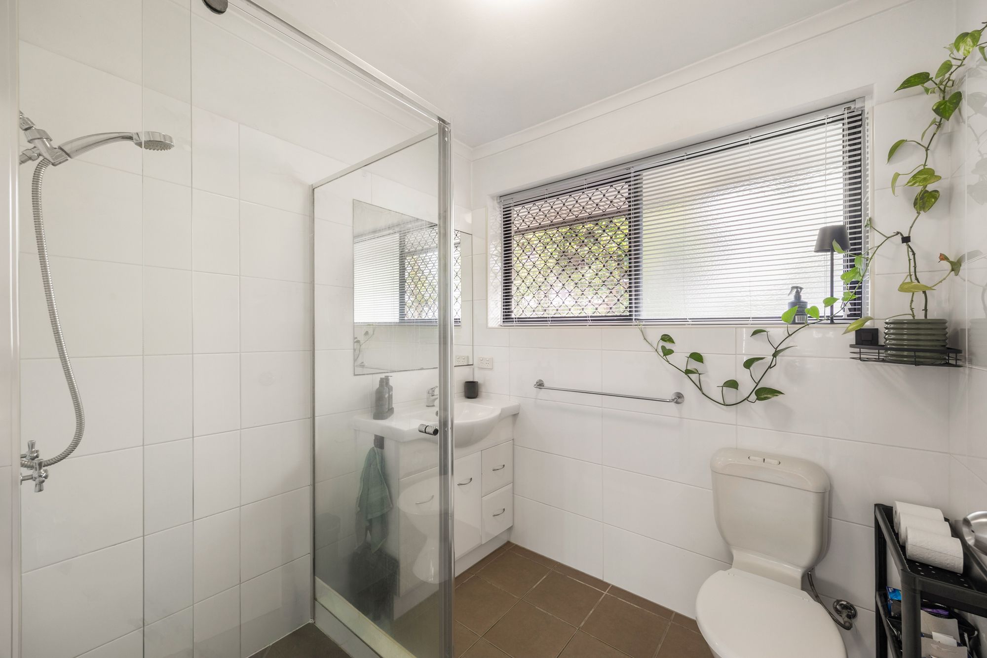 2/498 Wynnum Road — photo 7 of 11