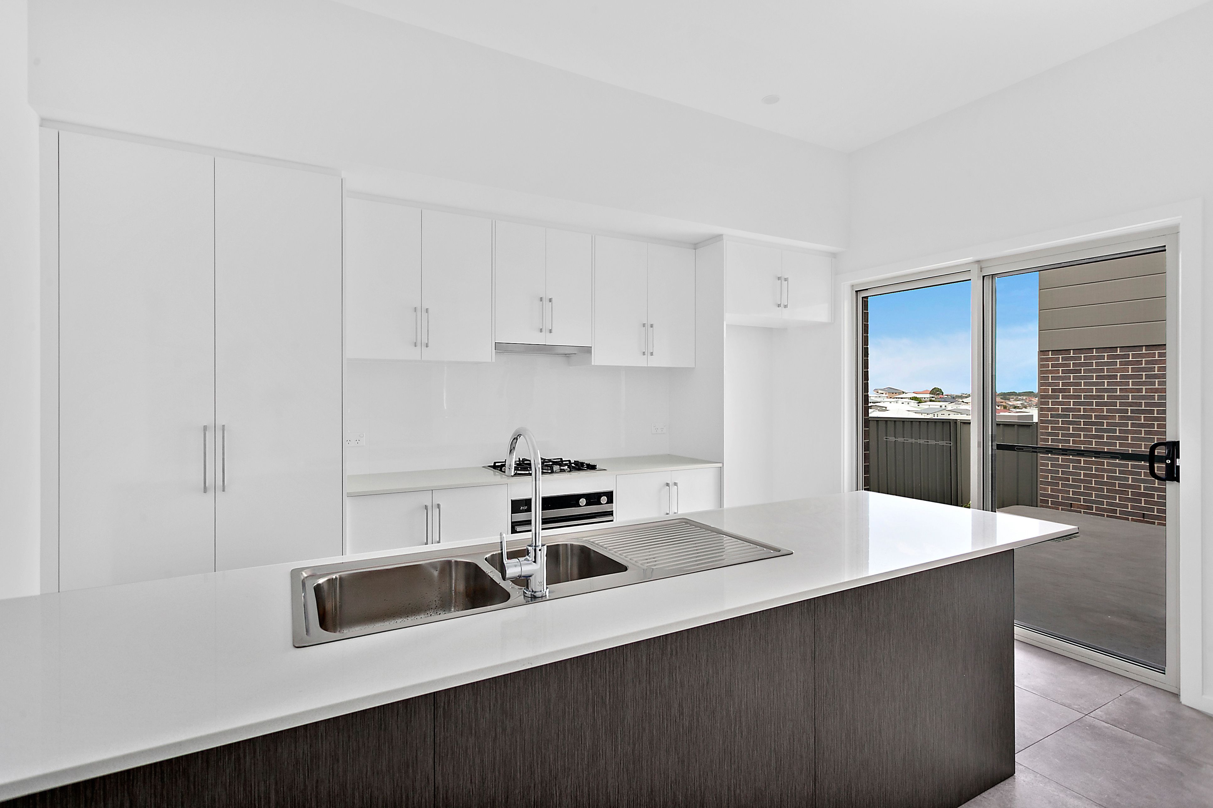 2/140 Pioneer Drive, Flinders, NSW 2529