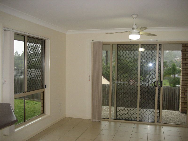 10 Schafer Court, Edens Landing, QLD 4207