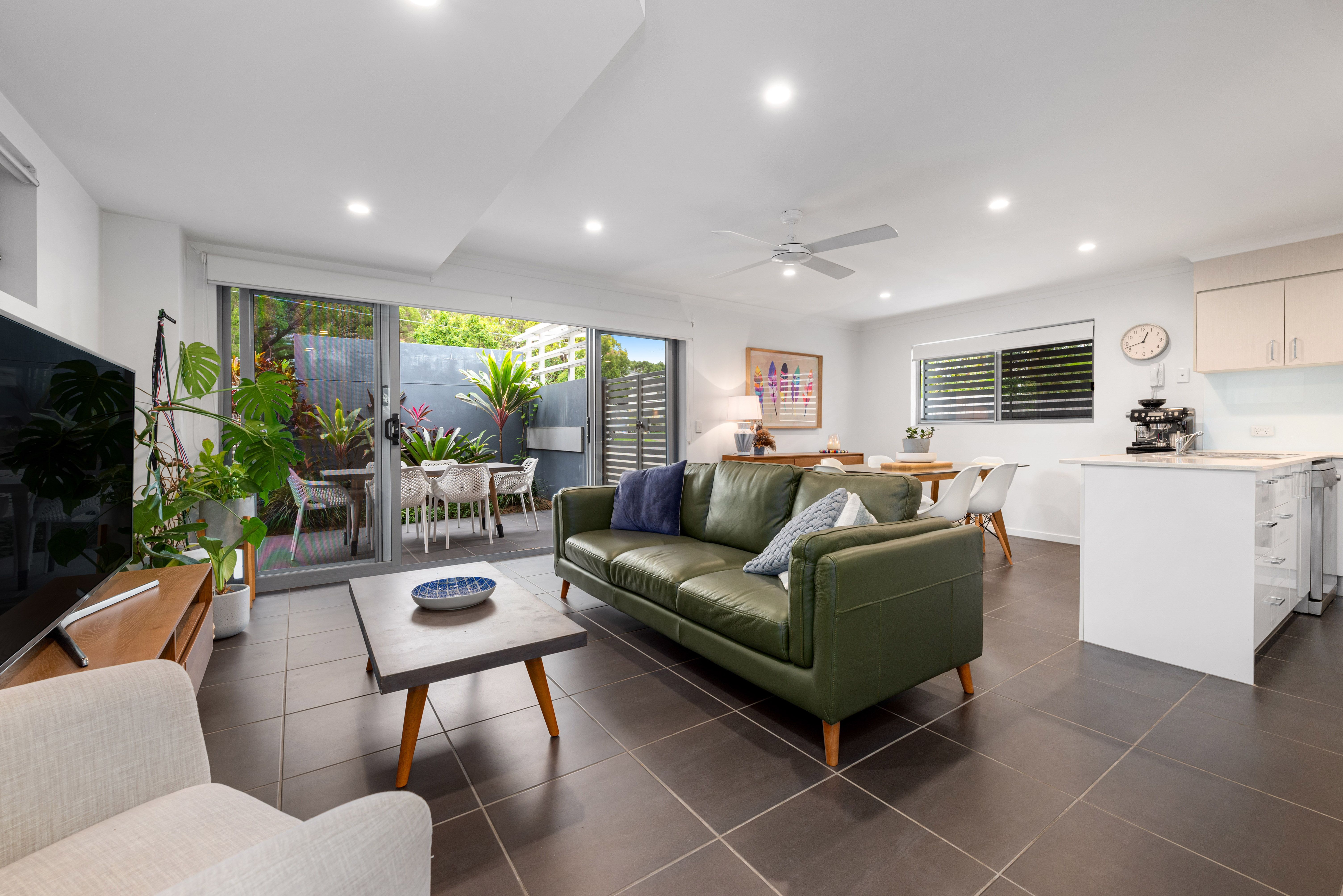 90 Cambridge Street, Carina Heights QLD 4152