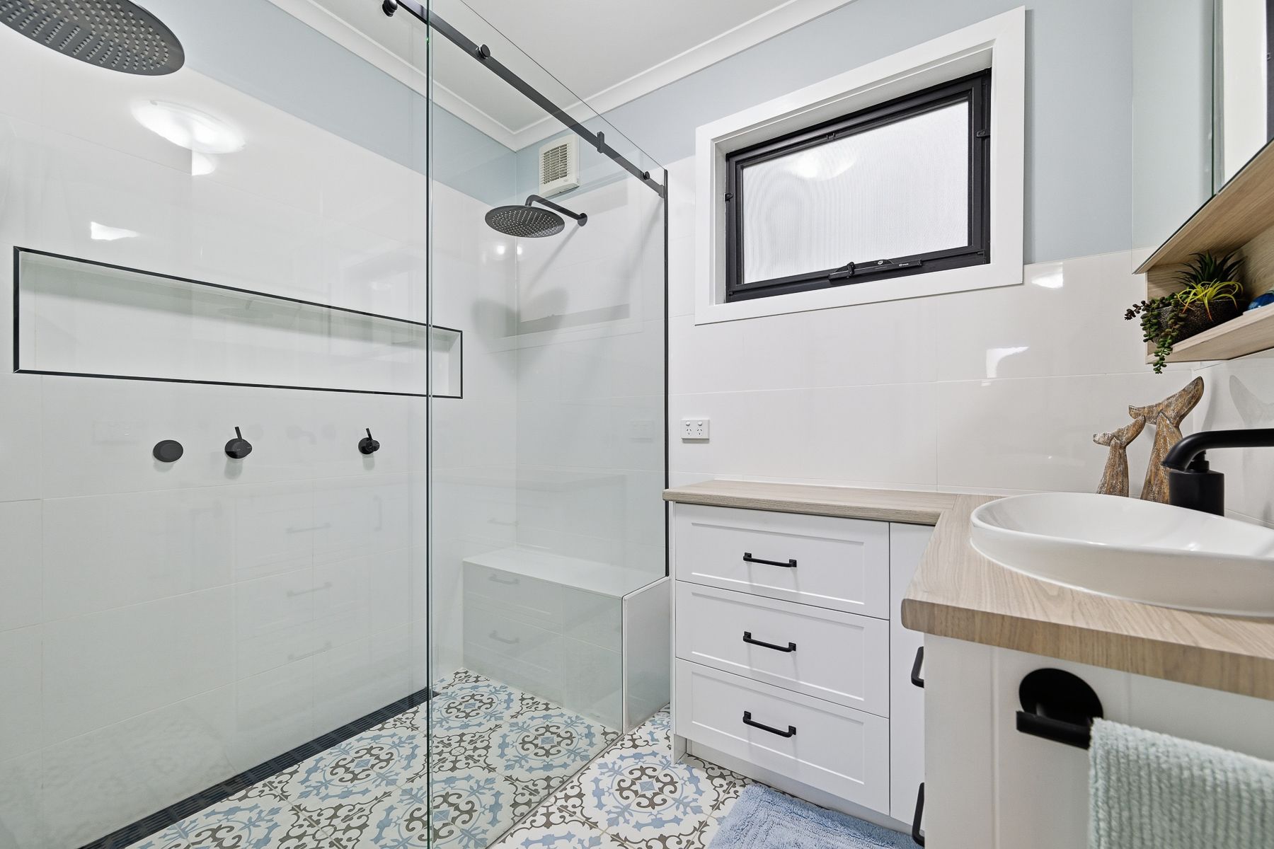 30 Crichton Crescent — photo 8 of 14