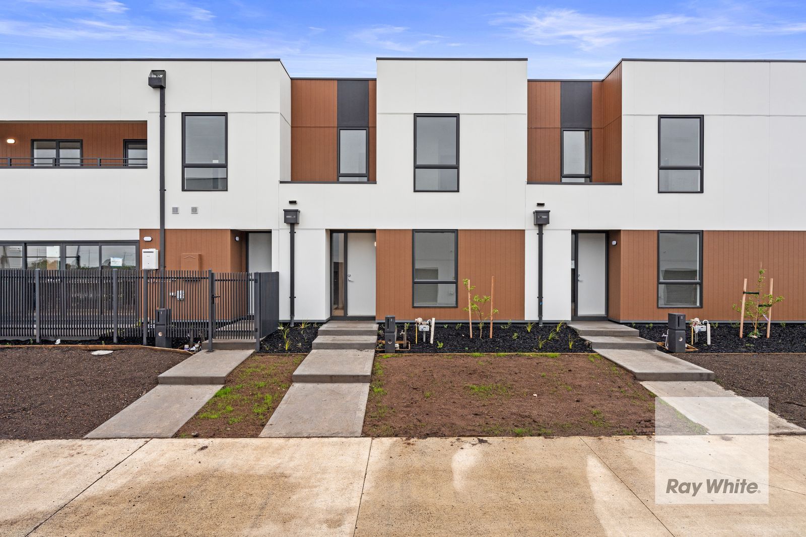 3 Flare Lane — photo from Ray White Bundoora
