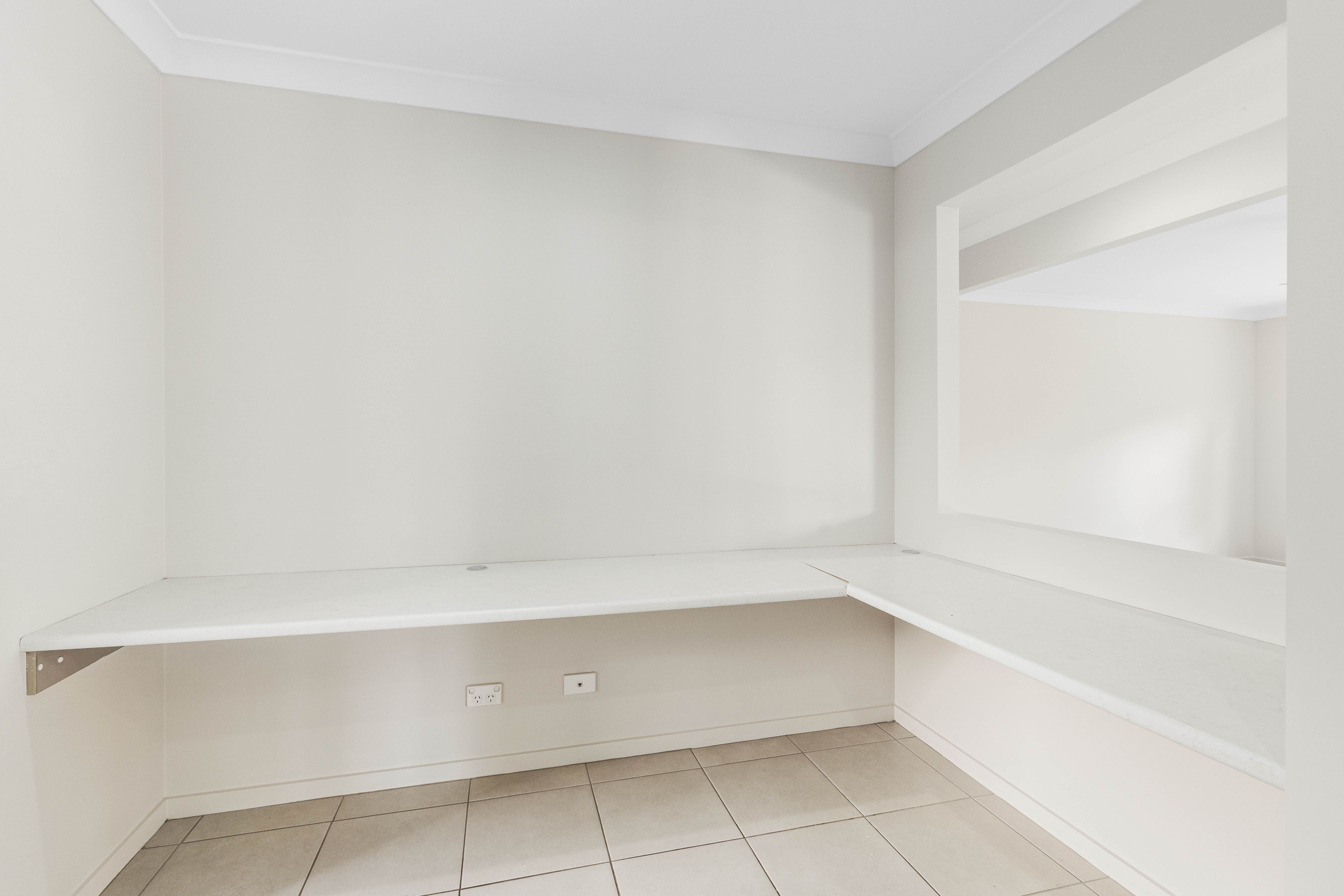 6 Scarborough Rise, Jordan Springs, NSW