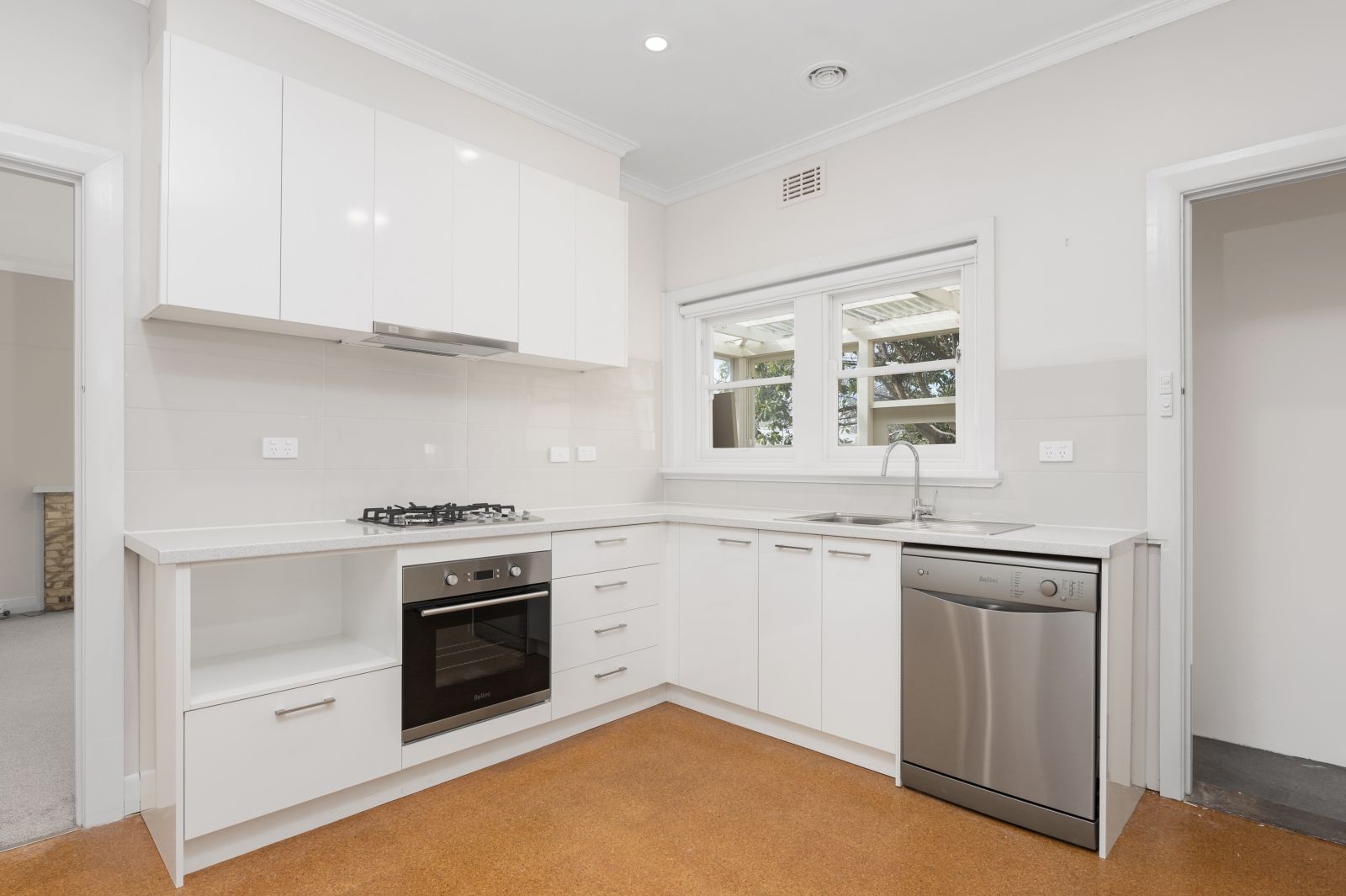 2 Hotham Street, Lake Wendouree, VIC 3350