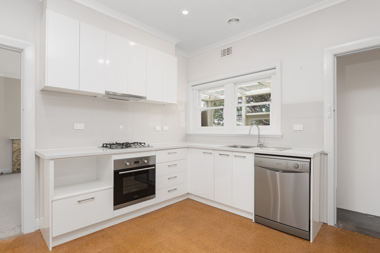 2 Hotham Street, Lake Wendouree, VIC 3350
