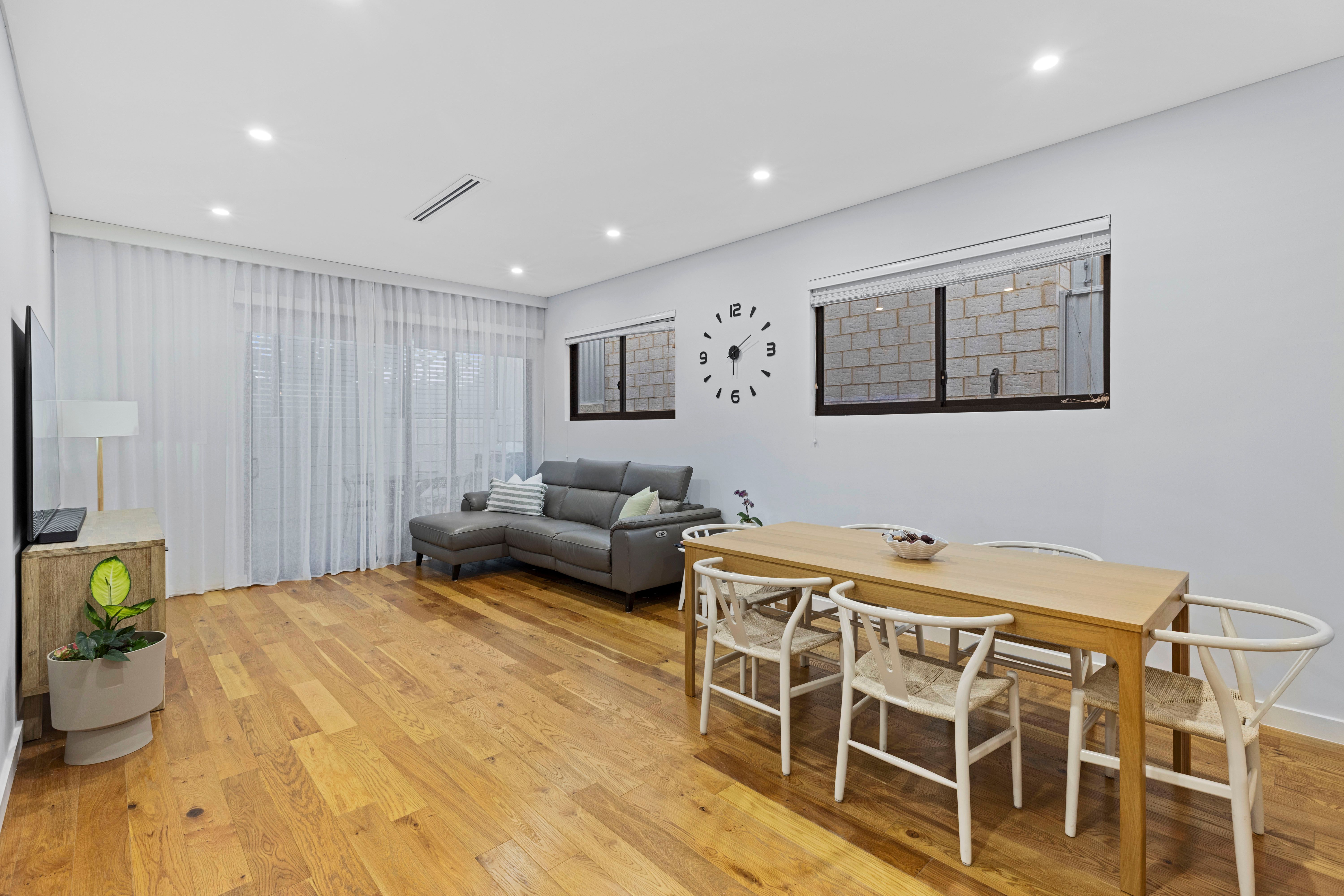 5 Addison Way — photo 8 of 24