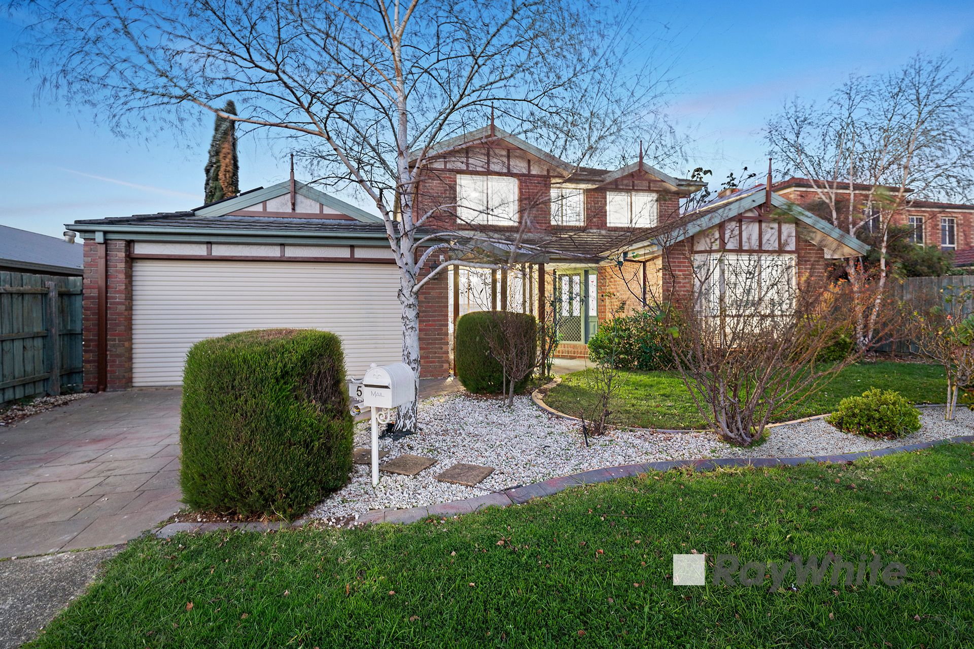 5 Shamrock Close, Narre Warren South VIC 3805