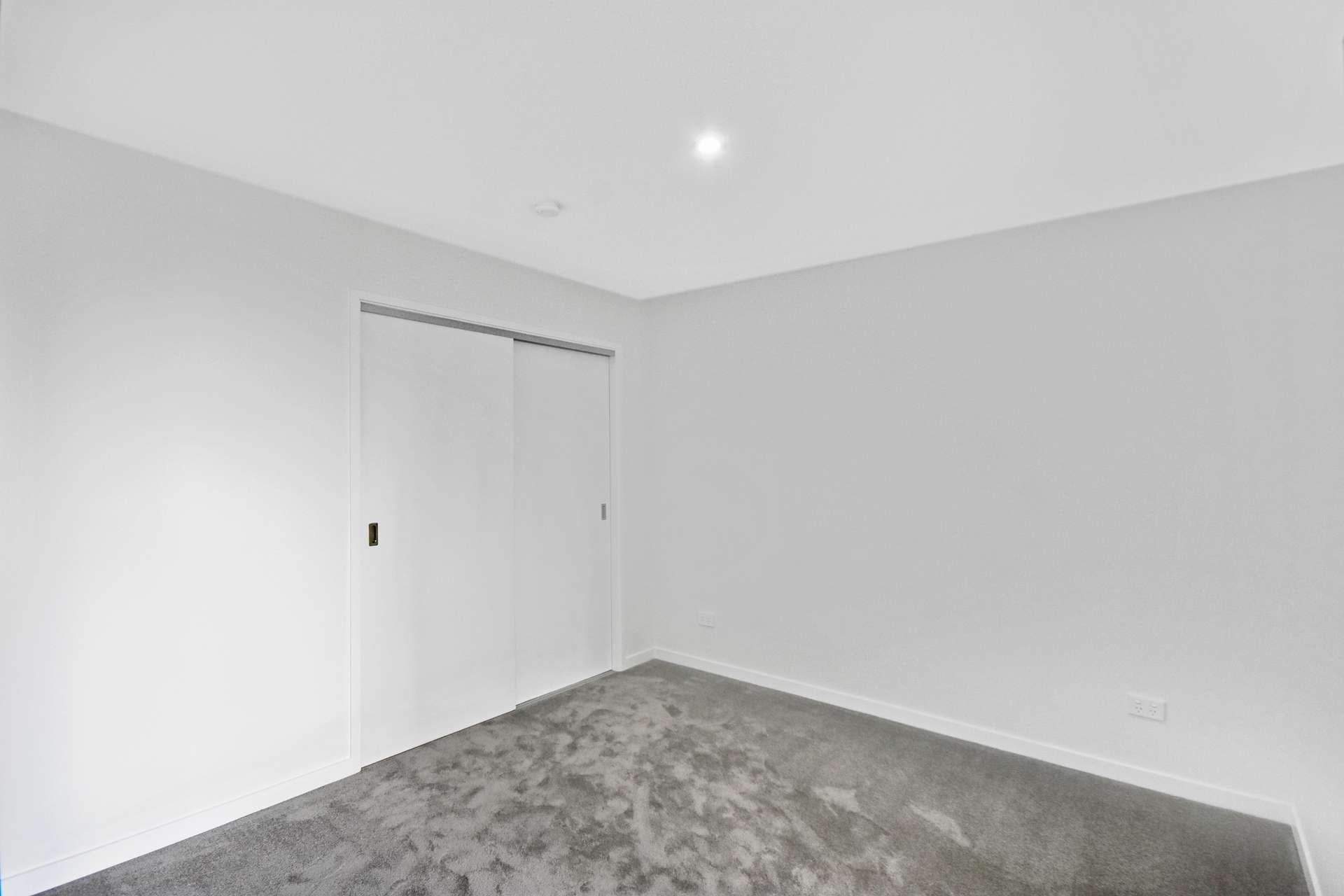 211/8 Gray Avenue photo 9