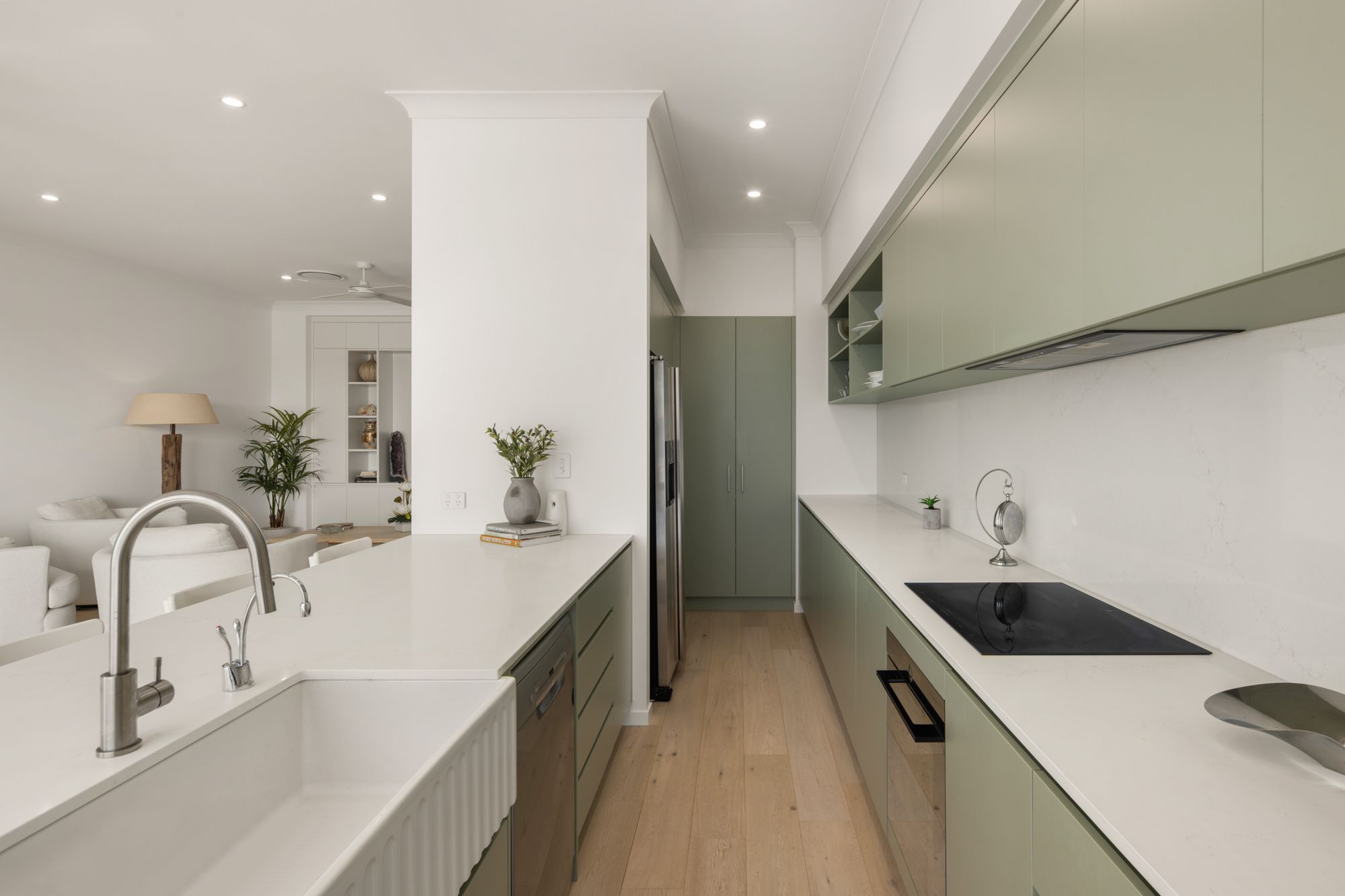 11 Roche Avenue — photo 8 of 13