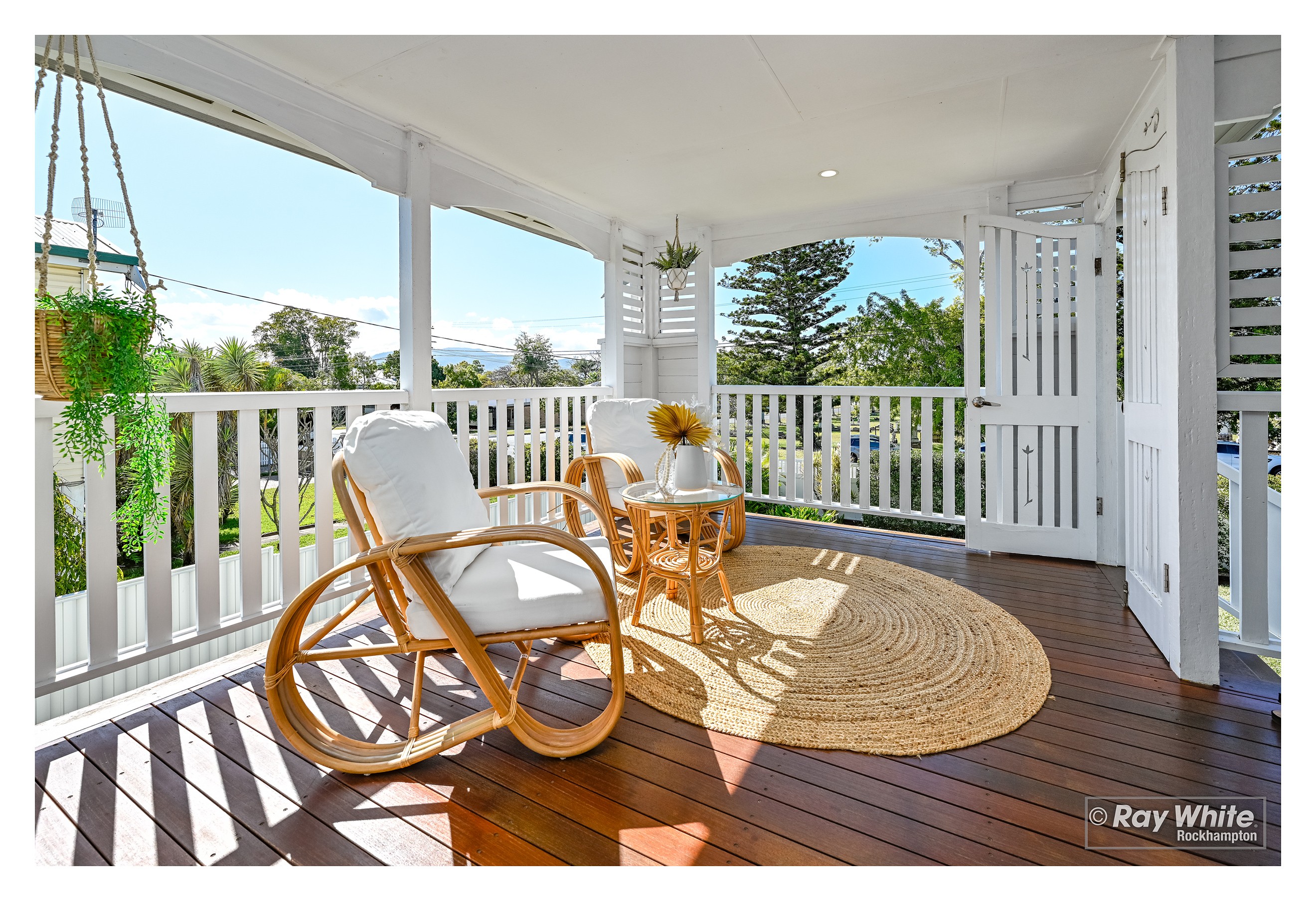 136 Upper Dawson Road, The Range, QLD 4700