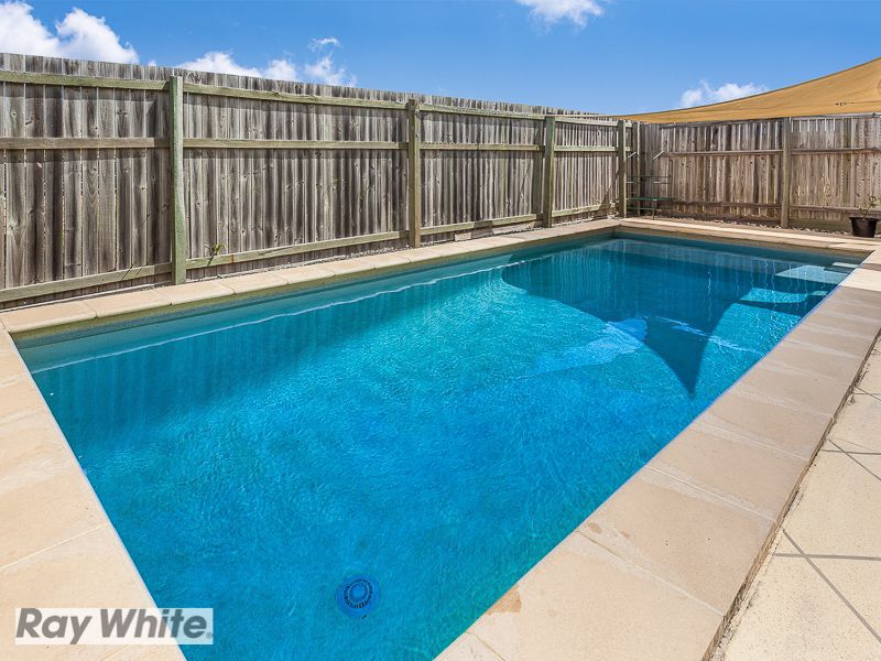 14 Rawlins Crescent, North Lakes, QLD 4509