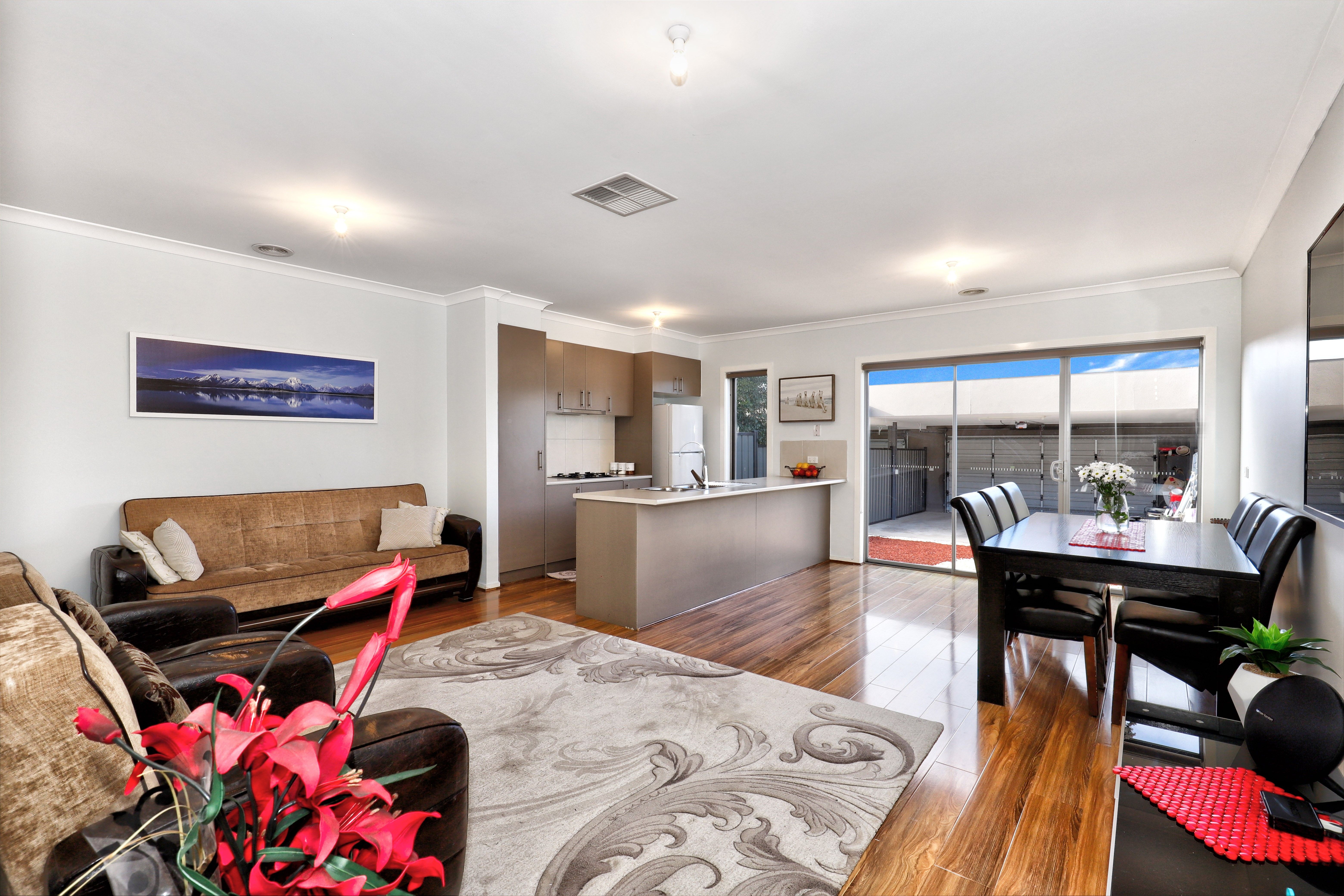 9 Hadley Lane, Craigieburn, VIC 3064