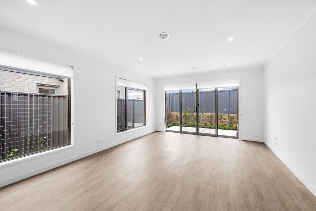 8 Providence Place, Alfredton, VIC 3350