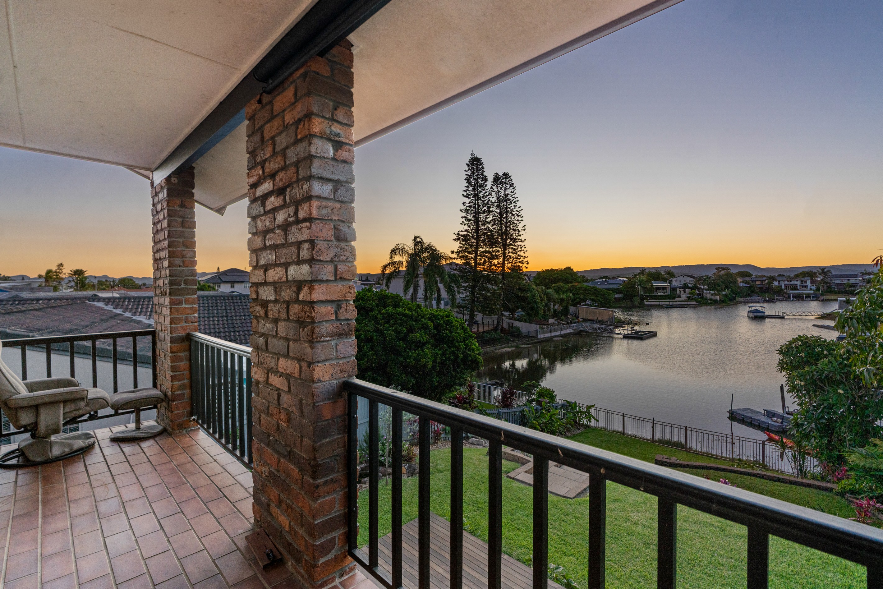 9 Village High Road, Benowa Waters, QLD 4217