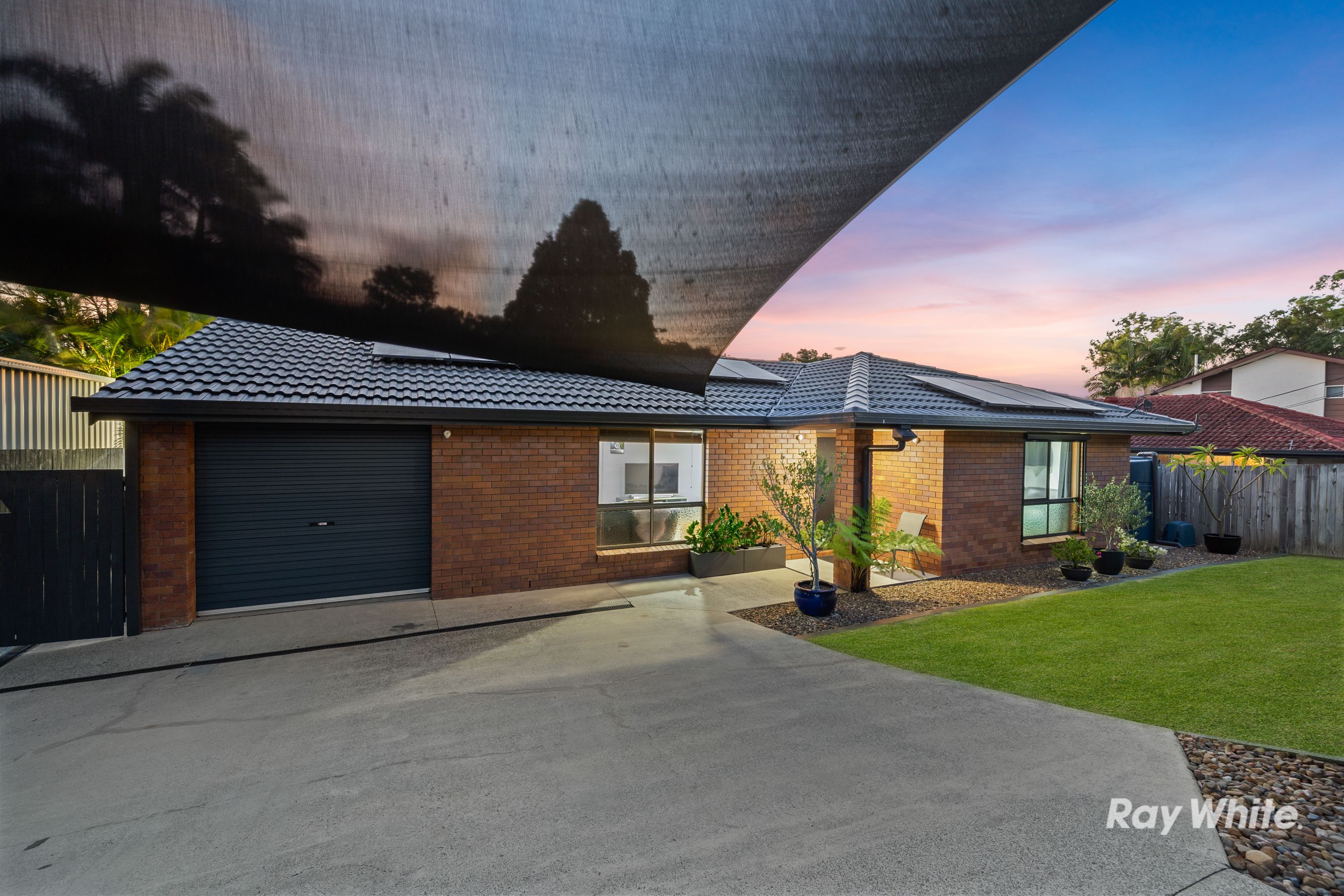 21 Highcrest Drive, Browns Plains, QLD 4118