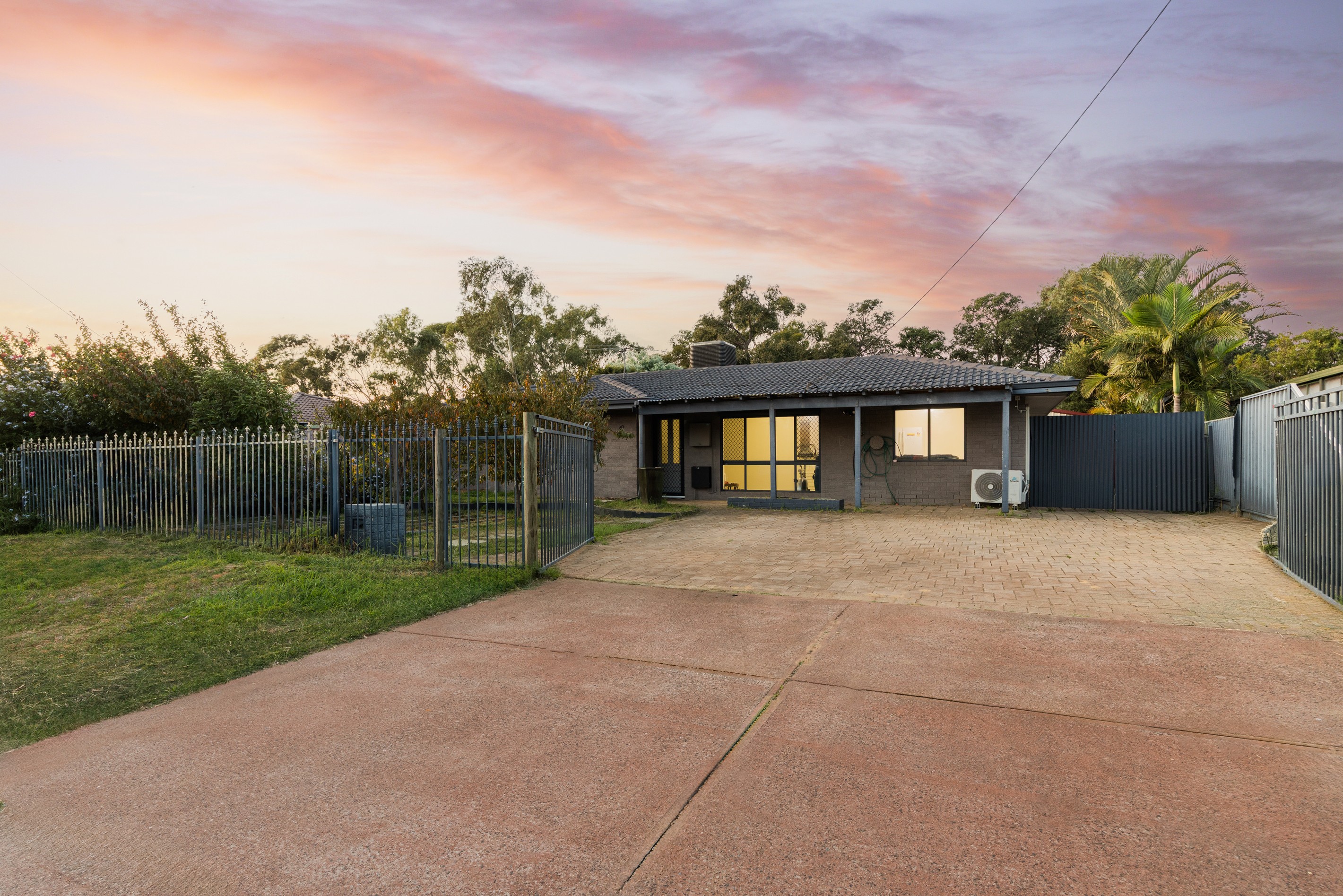 40 Cowan Street, Armadale, WA 6112